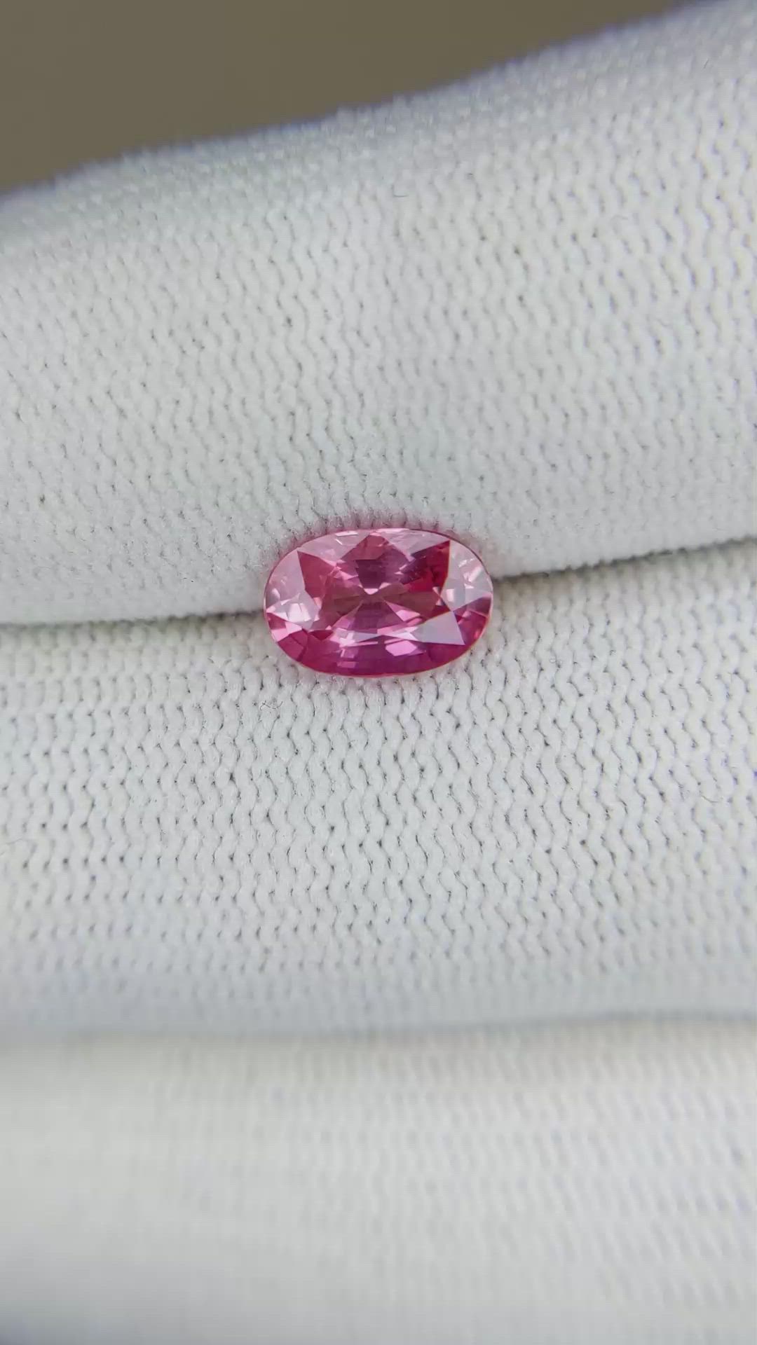 1.54 Ct. Padparadscha Sapphire from Ceylon (Sri Lanka) Size Video