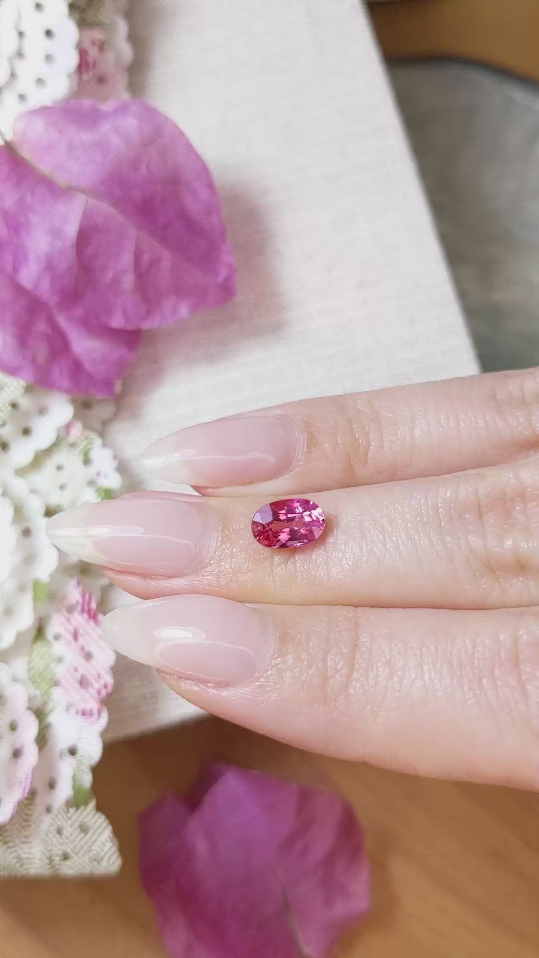 1.54 Ct. Padparadscha Sapphire from Ceylon (Sri Lanka) Size Video