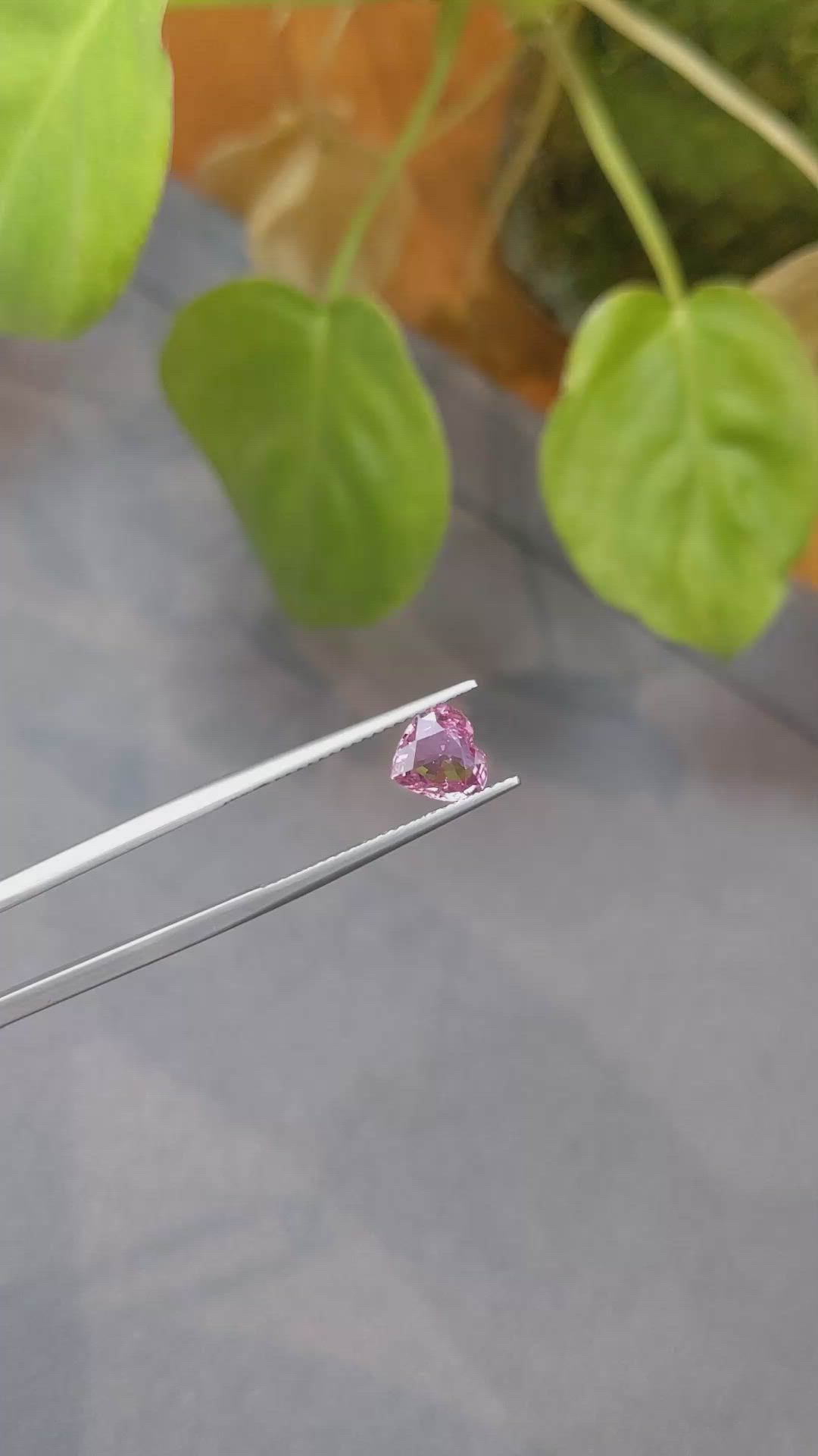 1.36 Ct. Padparadscha Sapphire from Ceylon (Sri Lanka) Size Video