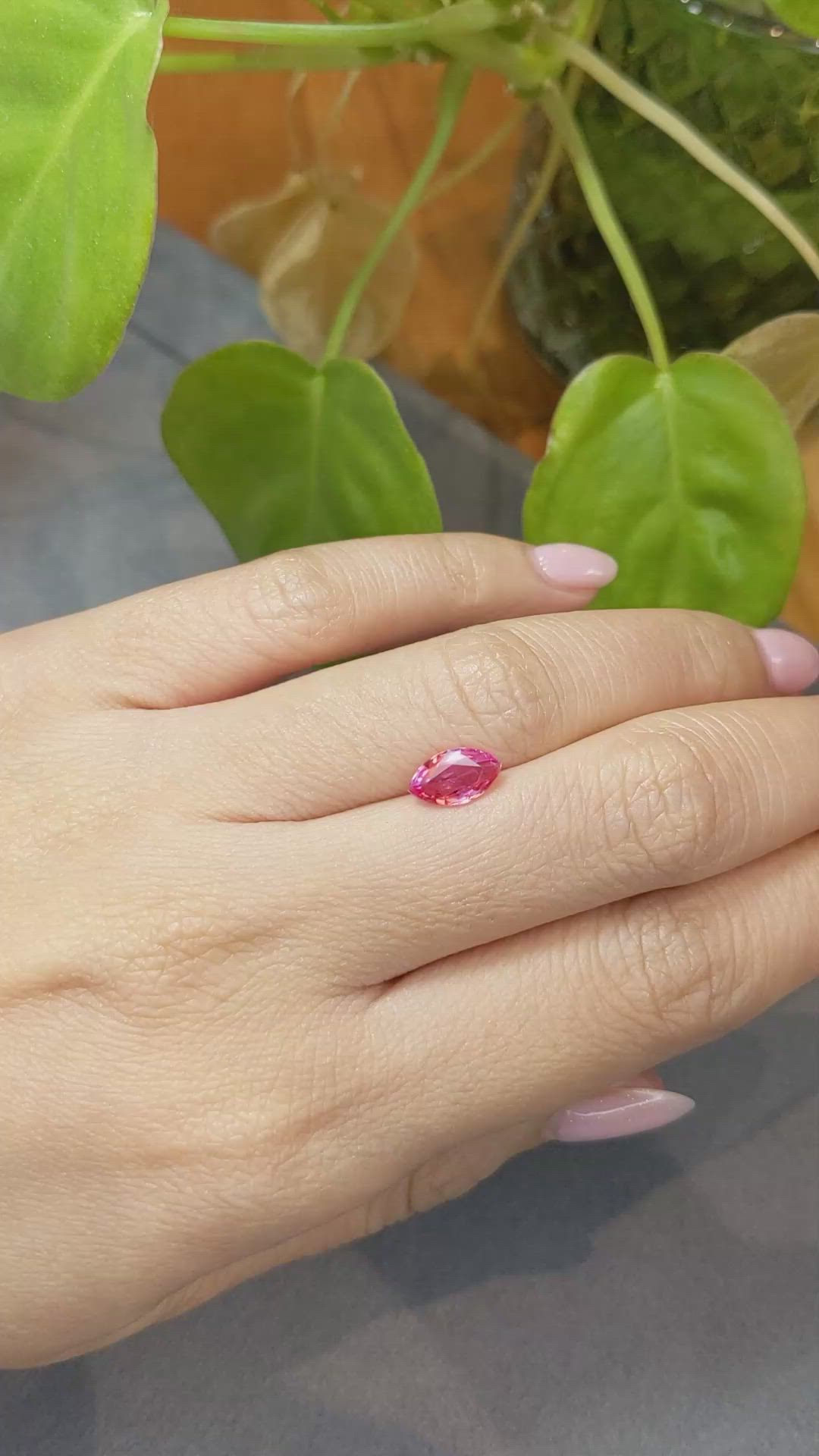 1.20 Ct. Padparadscha Sapphire from Ceylon (Sri Lanka) Size Video