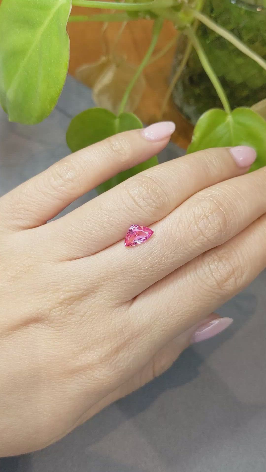 1.36 Ct. Padparadscha Sapphire from Ceylon (Sri Lanka) Size Video