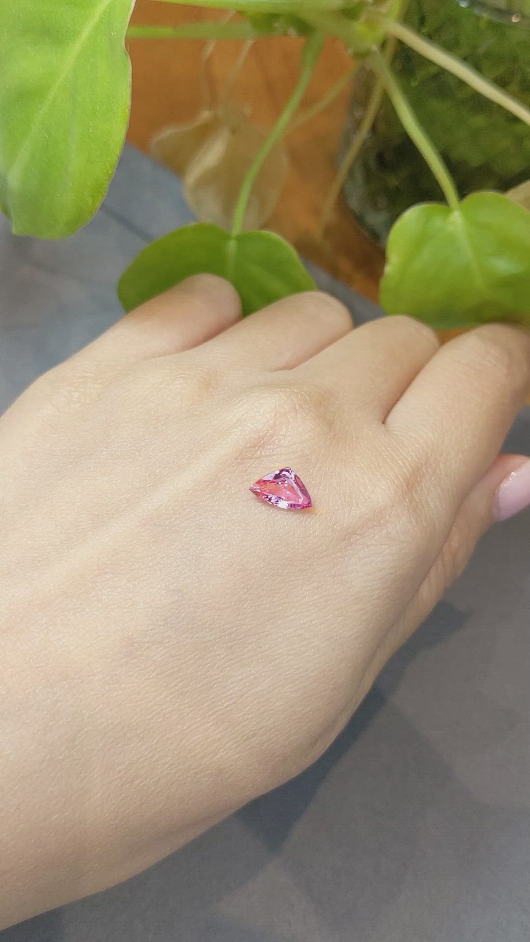 1.36 Ct. Padparadscha Sapphire from Ceylon (Sri Lanka) Size Video