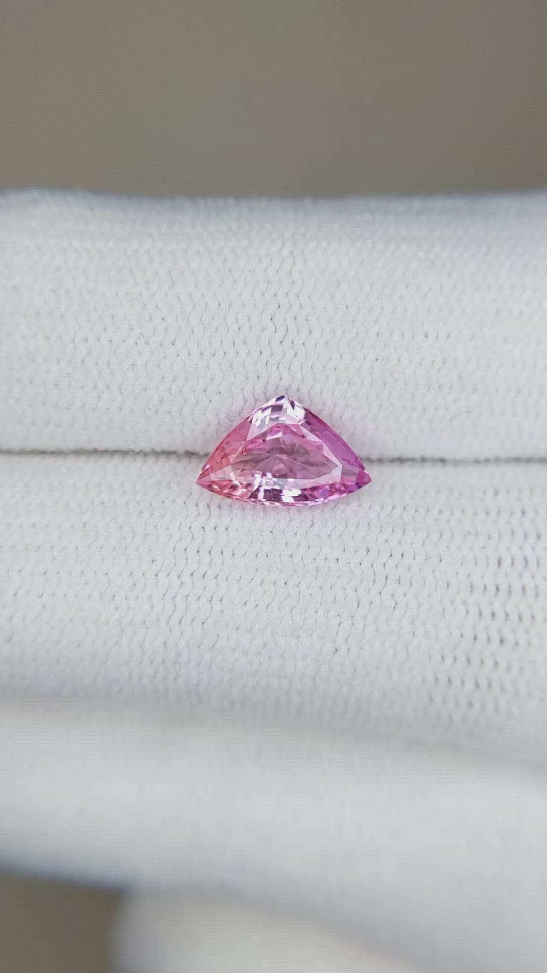 1.36 Ct. Padparadscha Sapphire from Ceylon (Sri Lanka) Size Video