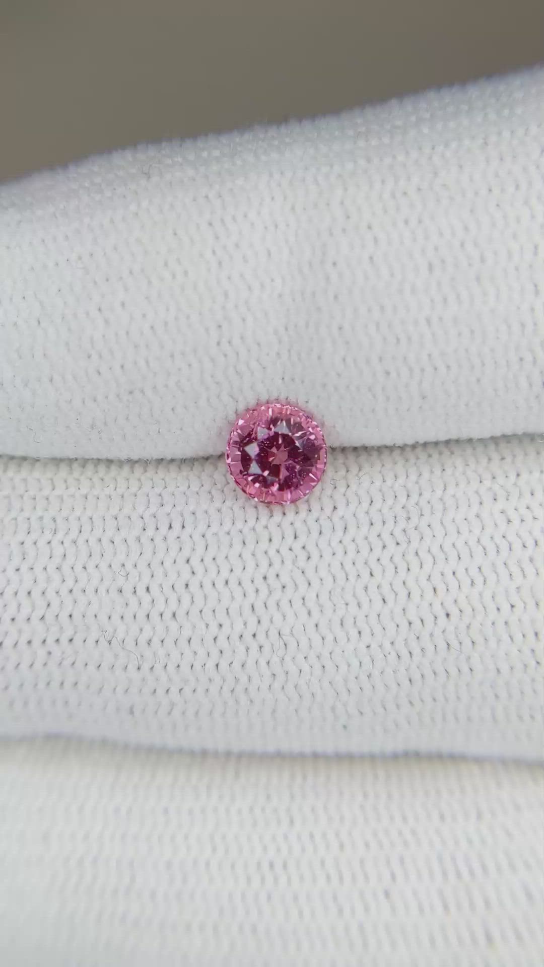 0.89 Ct. Padparadscha Sapphire from Ceylon (Sri Lanka) Size Video