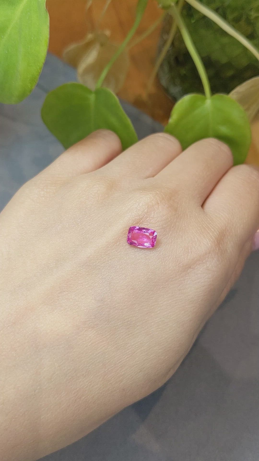 1.67 Ct. Purplish Pink Sapphire from Ceylon (Sri Lanka) Size Video