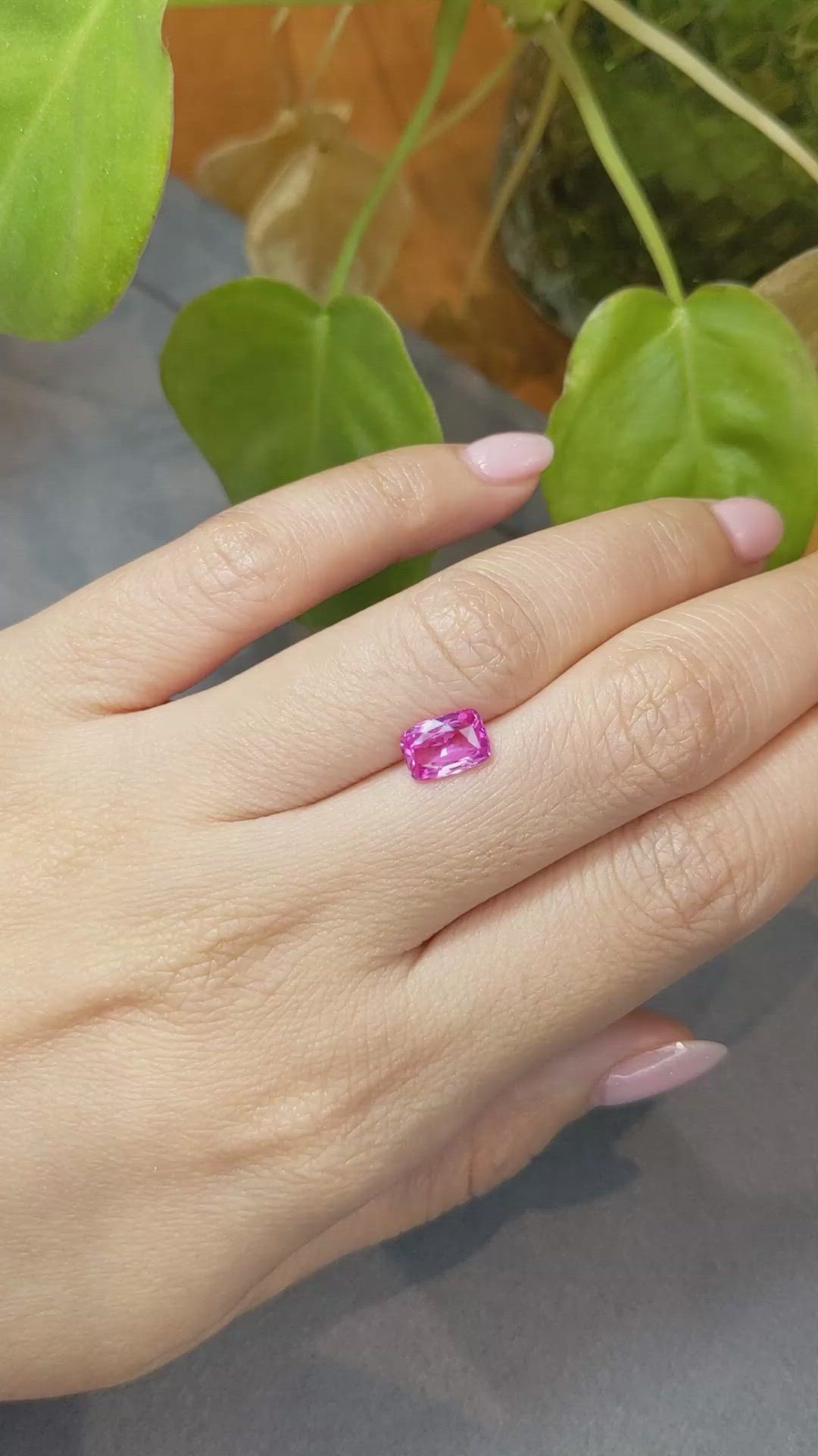 1.67 Ct. Purplish Pink Sapphire from Ceylon (Sri Lanka) Size Video
