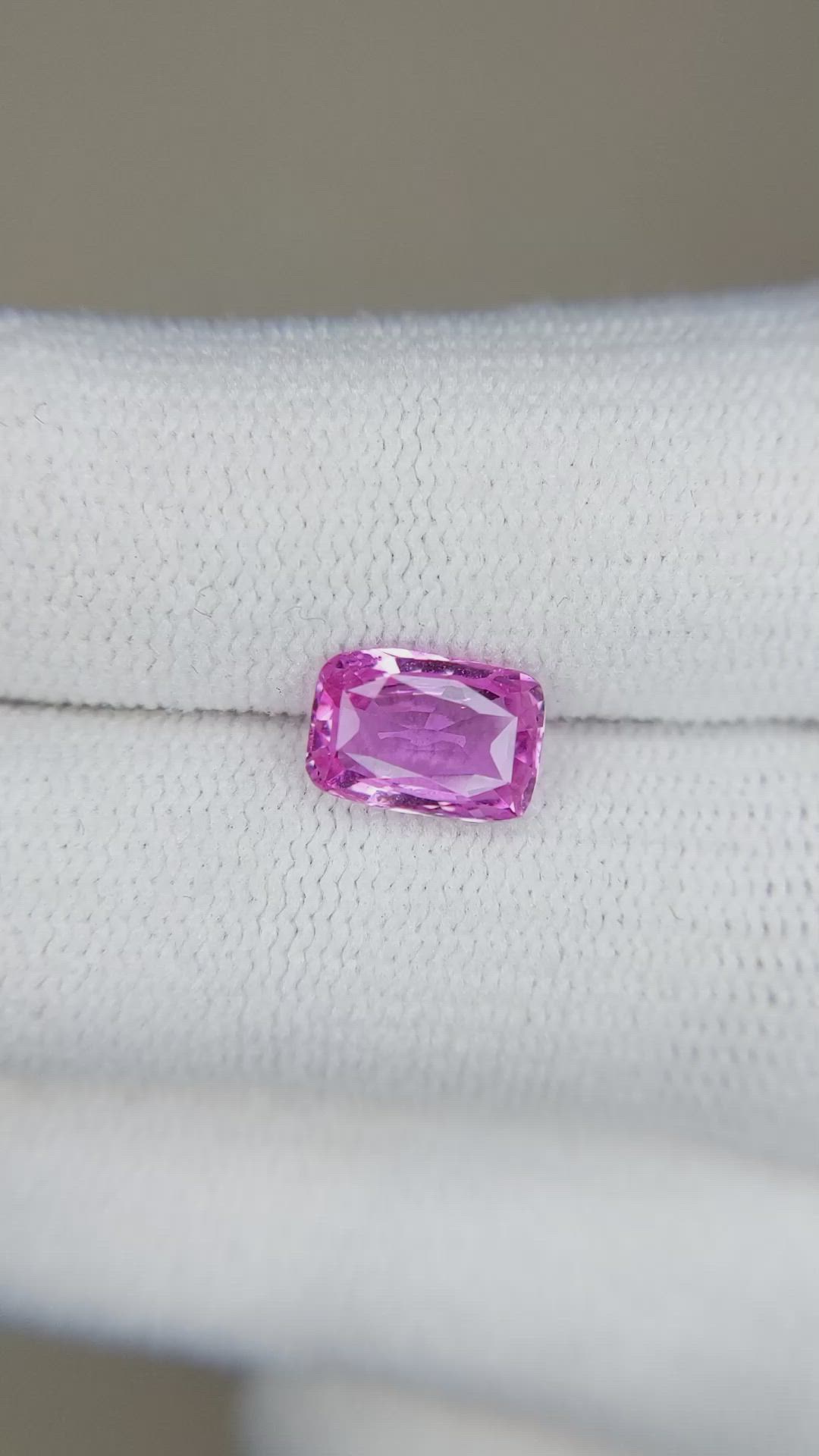 1.67 Ct. Purplish Pink Sapphire from Ceylon (Sri Lanka) Size Video