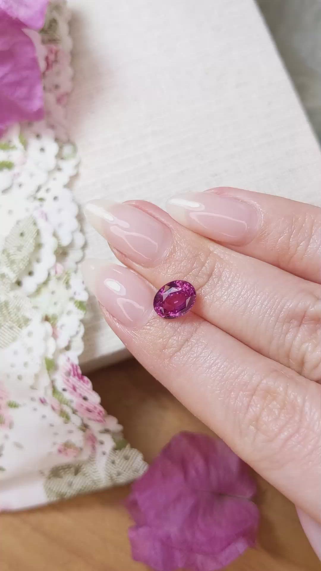 2.53 Ct. Pink Sapphire from Ceylon (Sri Lanka) Size Video