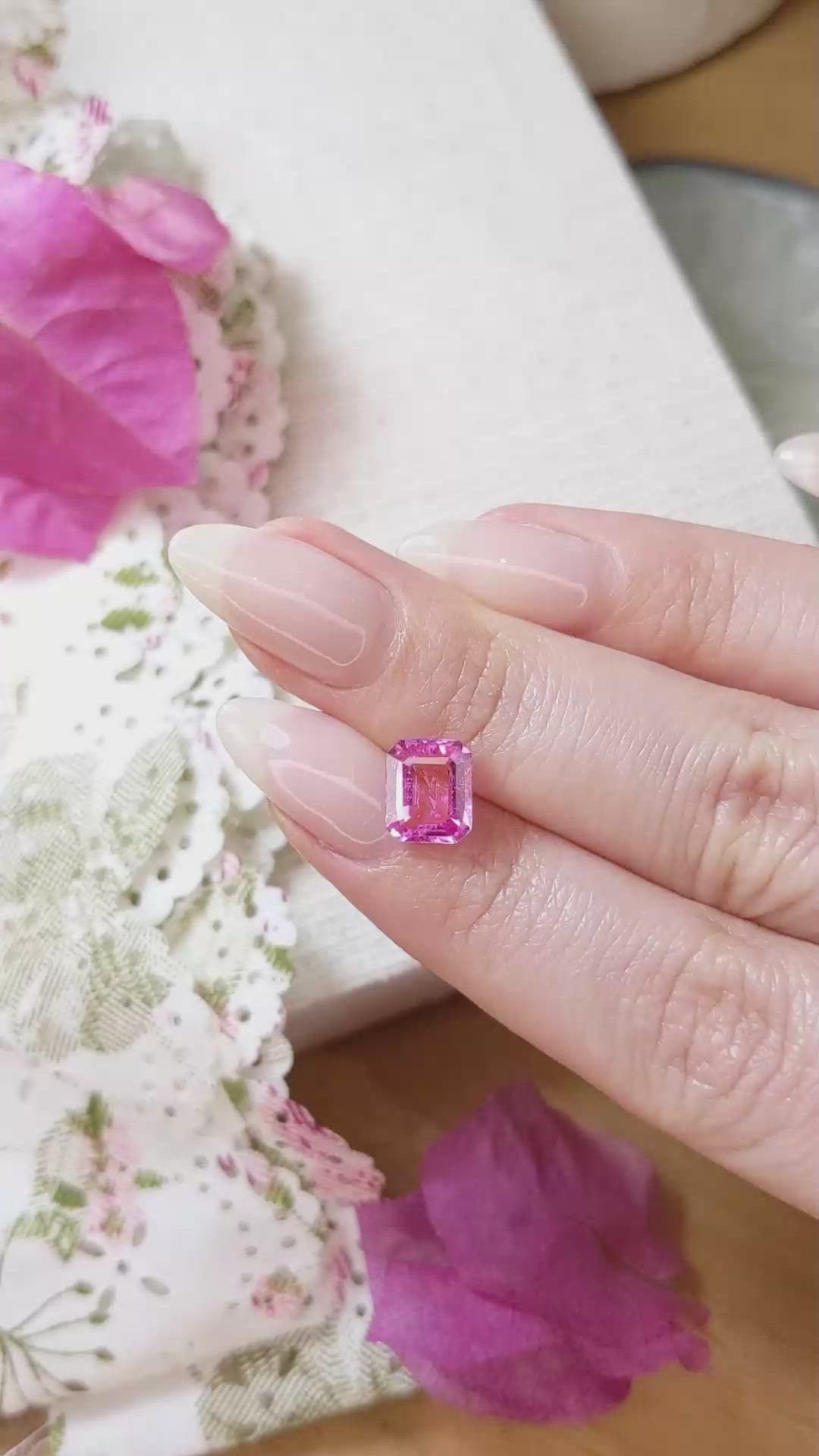 2.35 Ct. Pink Sapphire from Ceylon (Sri Lanka) Size Video