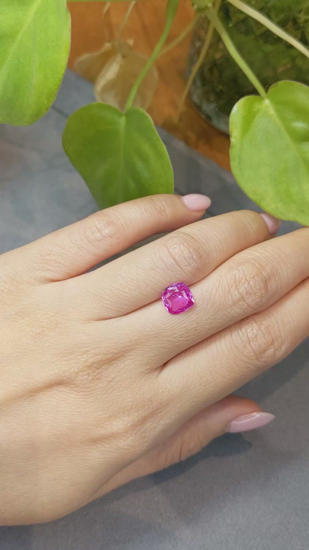 2.29 Ct. Pink Sapphire from Ceylon (Sri Lanka) Size Video