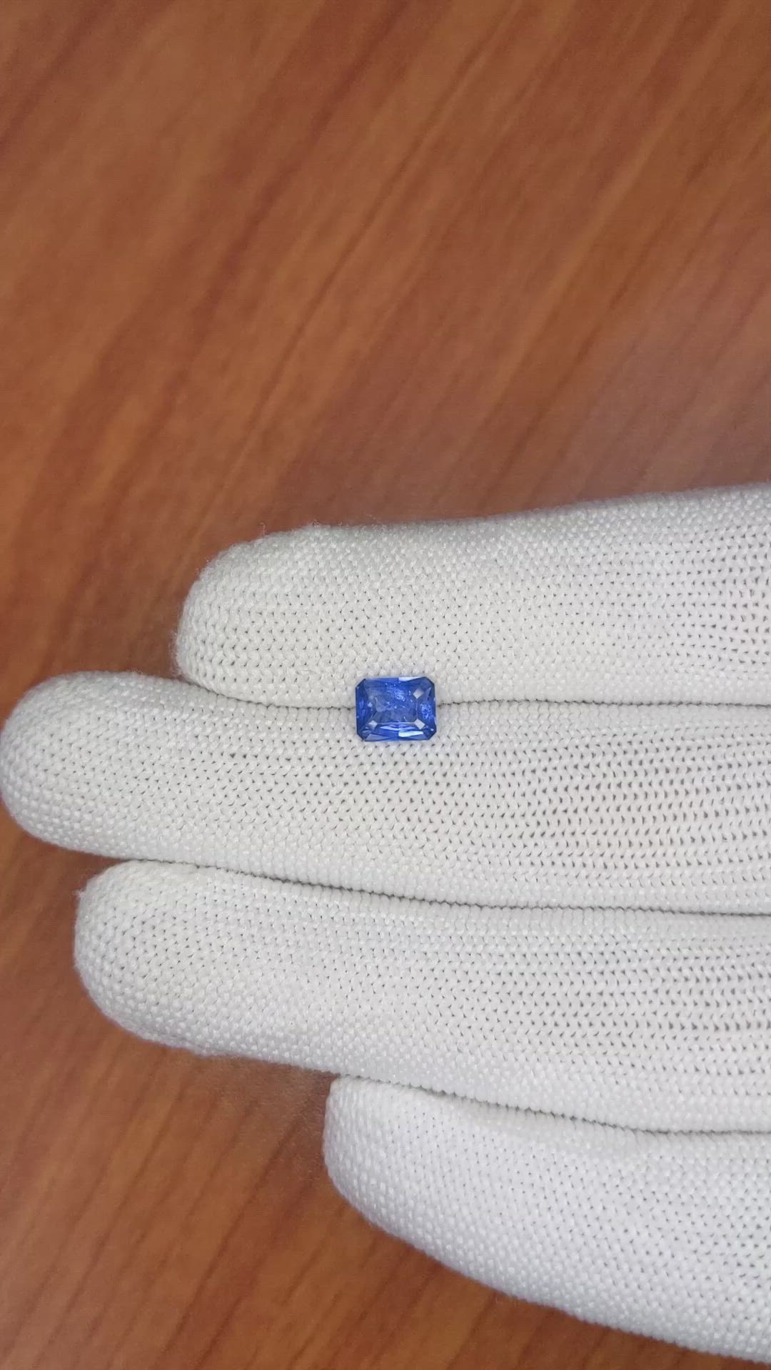 1.14 Ct. Blue Sapphire from Ceylon (Sri Lanka) Size Video