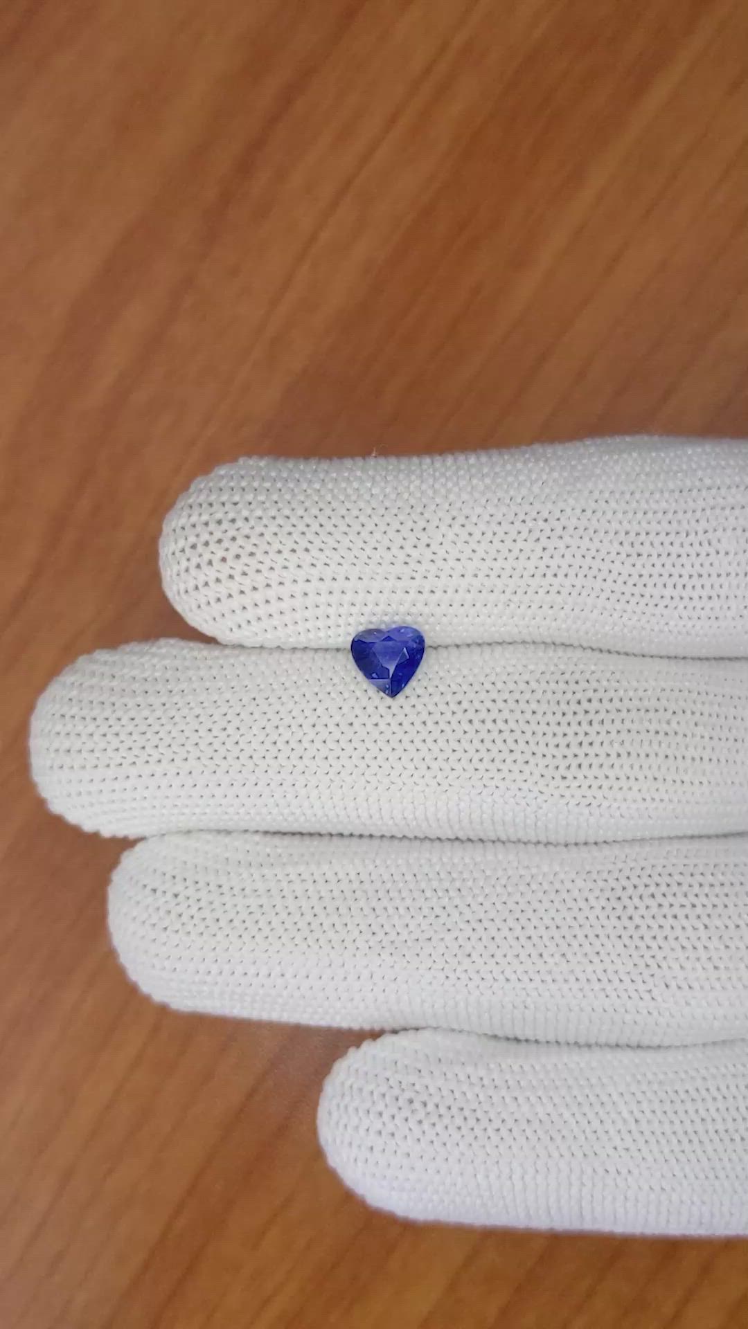 1.07 Ct. Blue Sapphire from Ceylon (Sri Lanka) Size Video