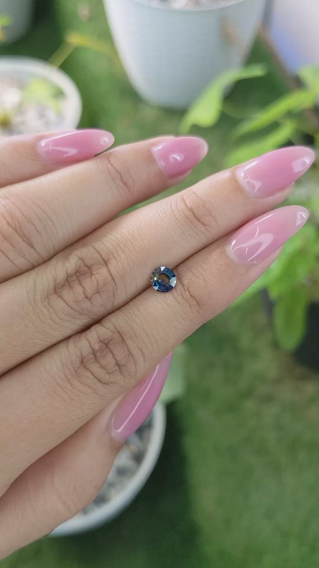 0.56 Ct. Bi Color Sapphire from Ceylon (Sri Lanka) Size Video