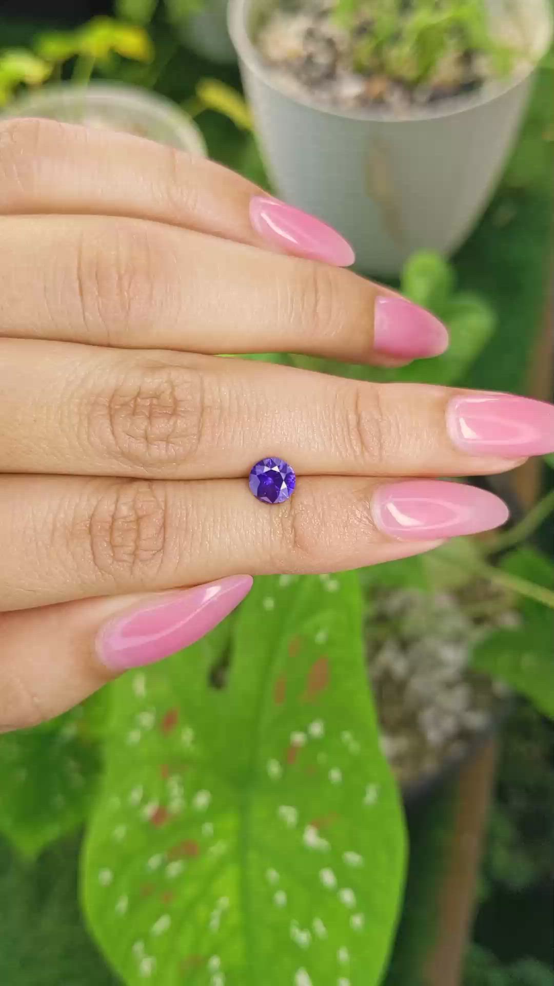 0.91 Ct. Color Change Sapphire from Ceylon (Sri Lanka) Size Video
