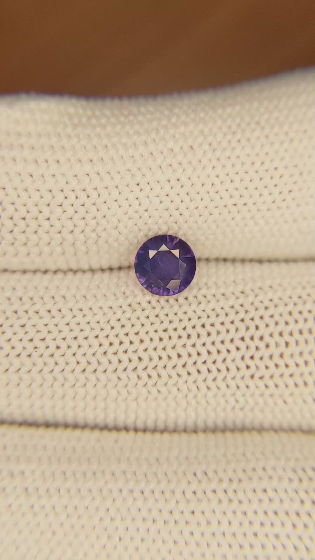0.91 Ct. Color Change Sapphire from Ceylon (Sri Lanka) Size Video