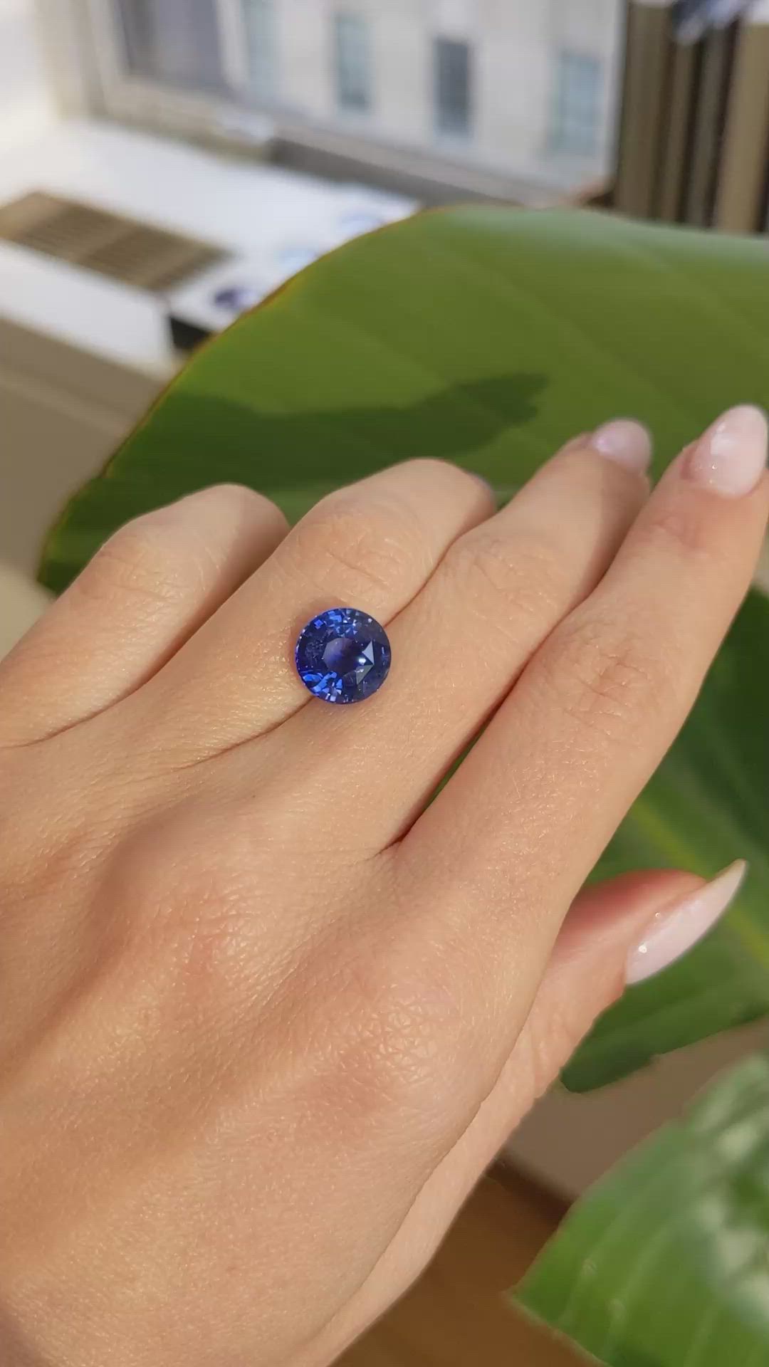 4.54 Ct. Blue Sapphire from Ceylon (Sri Lanka) Size Video