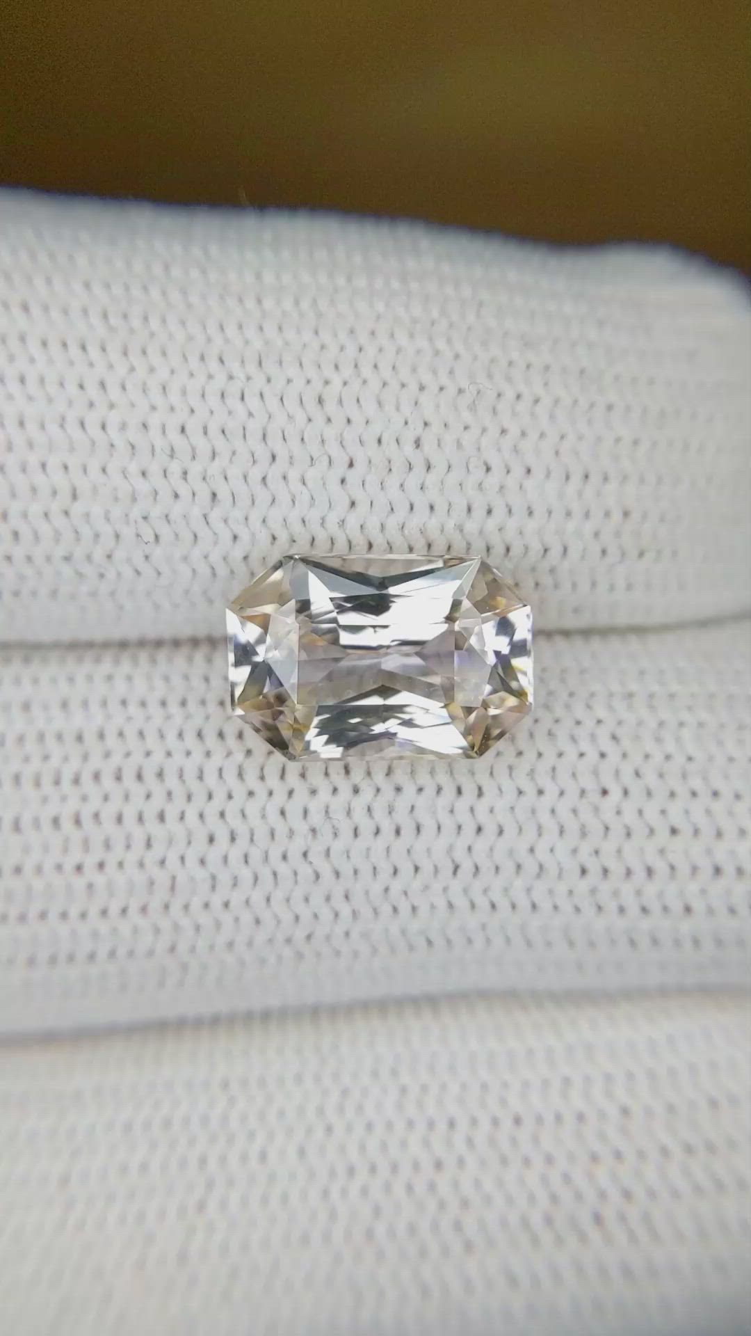 4.96 Ct. Peach Sapphire from Ceylon (Sri Lanka) Size Video