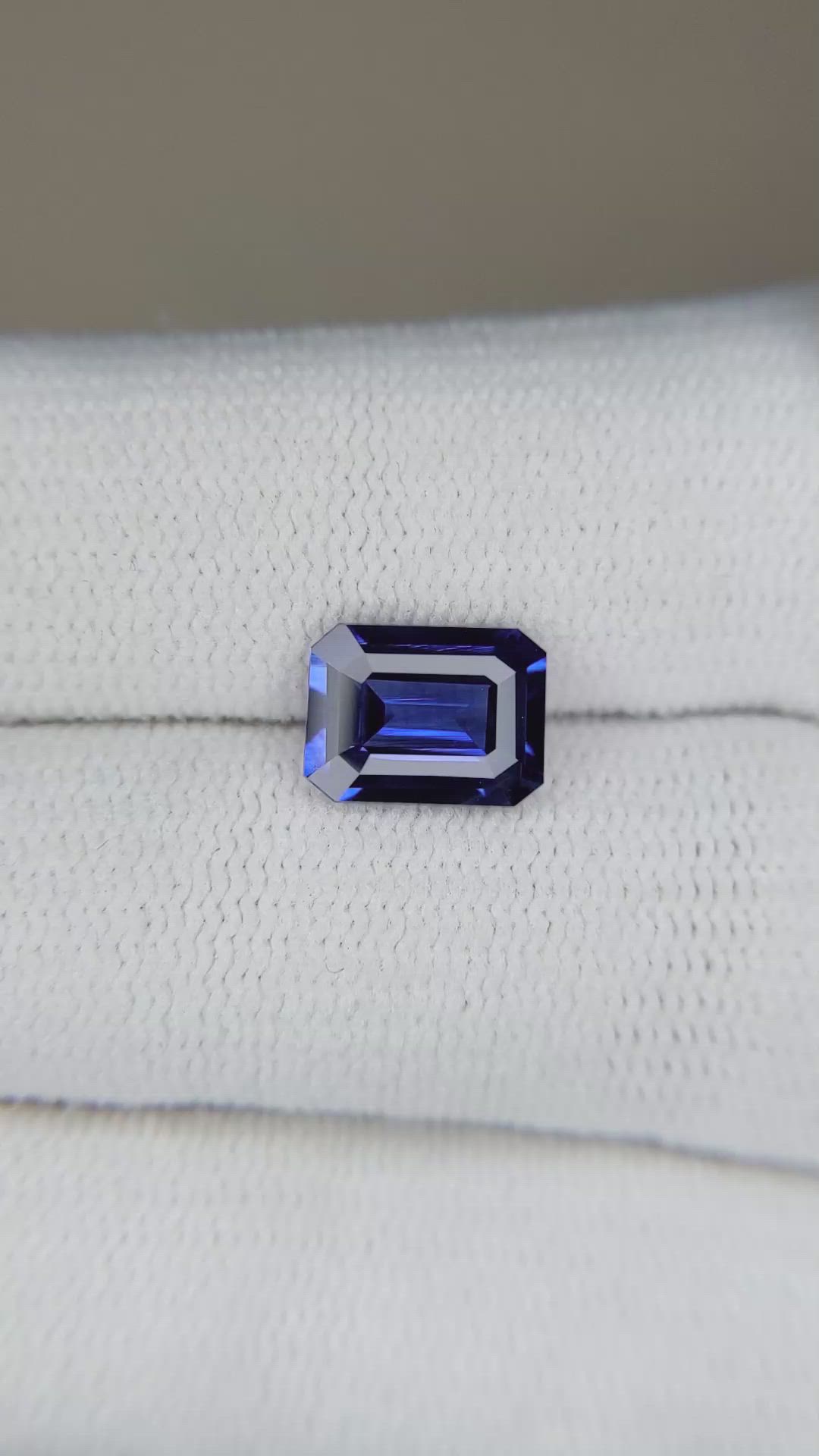 1.92 Ct. Blue Sapphire from Ceylon (Sri Lanka) Size Video