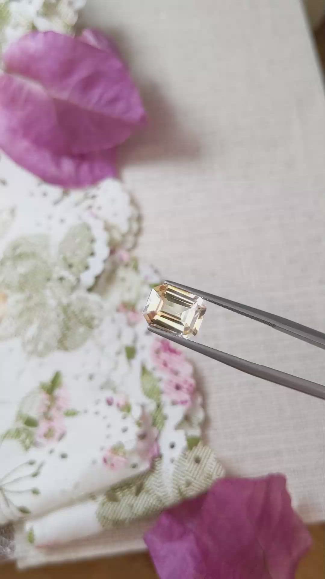 3.35 Ct. Peach Sapphire from Ceylon (Sri Lanka) Size Video