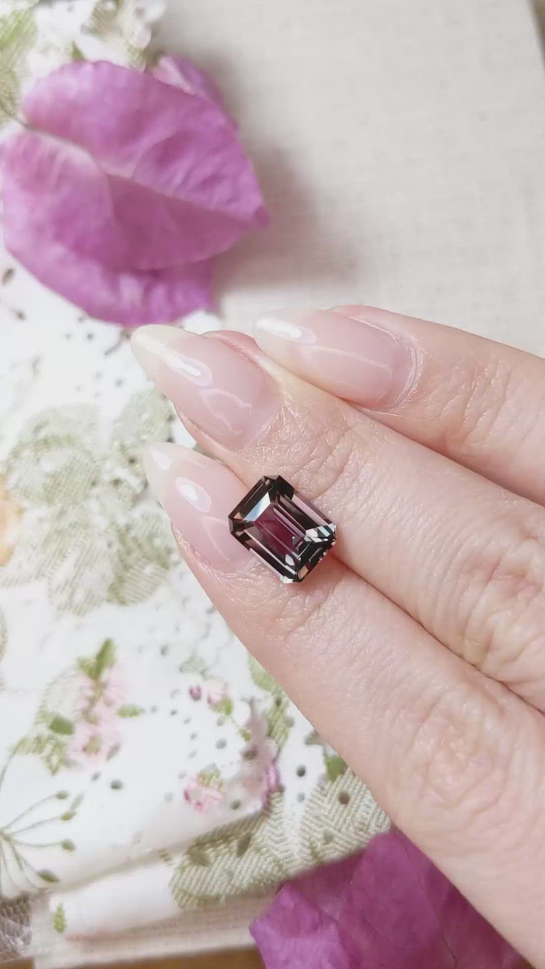 4.51 Ct. Color Change Sapphire from Ceylon (Sri Lanka) Size Video