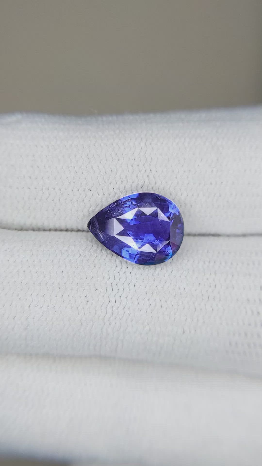 3.00 Ct. Blue Sapphire from Ceylon (Sri Lanka) Size Video