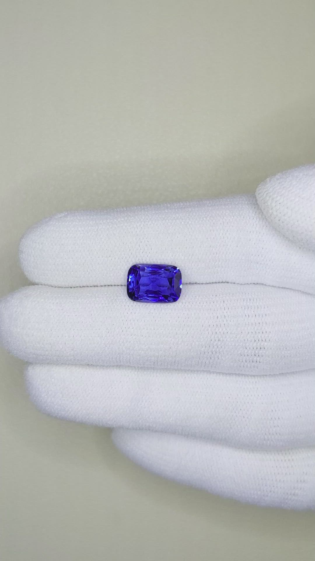 3.06 Ct. Blue Sapphire from Ceylon (Sri Lanka) Size Video