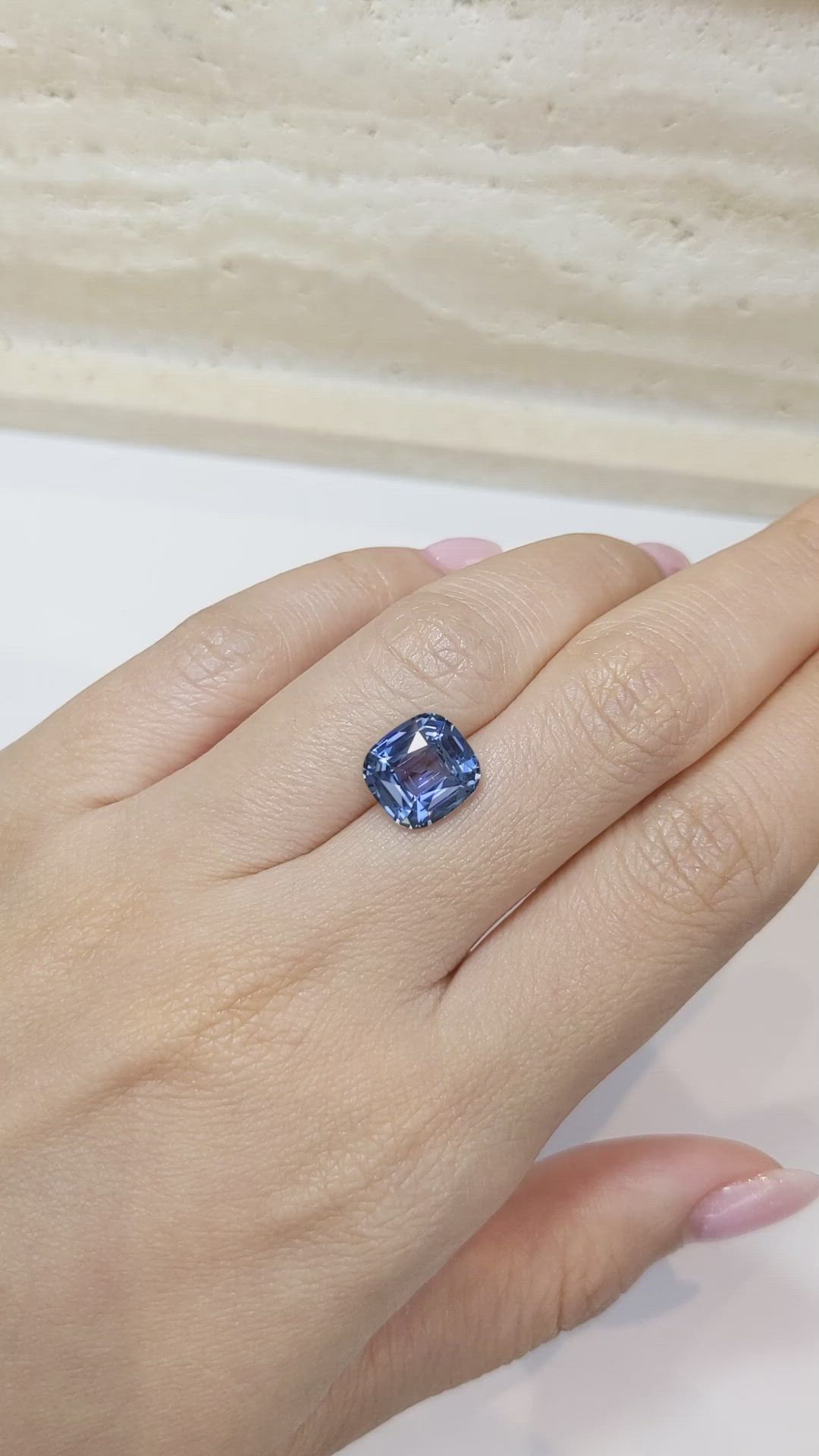 4.61 Ct. Blue Sapphire from Ceylon (Sri Lanka) Size Video