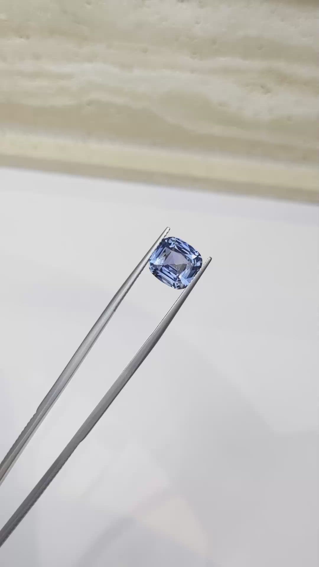 4.61 Ct. Blue Sapphire from Ceylon (Sri Lanka) Size Video