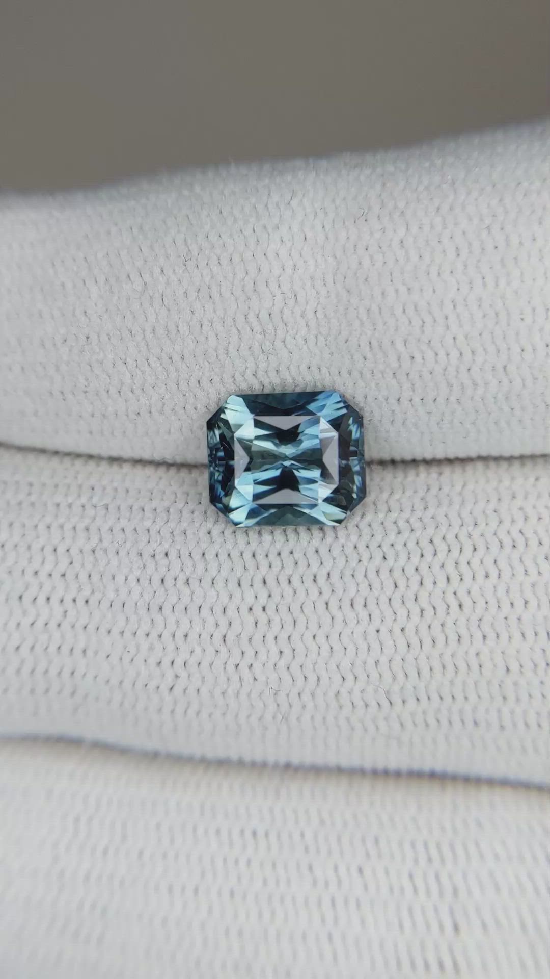 2.56 Ct. Greenish Blue Sapphire from Ceylon (Sri Lanka) Size Video