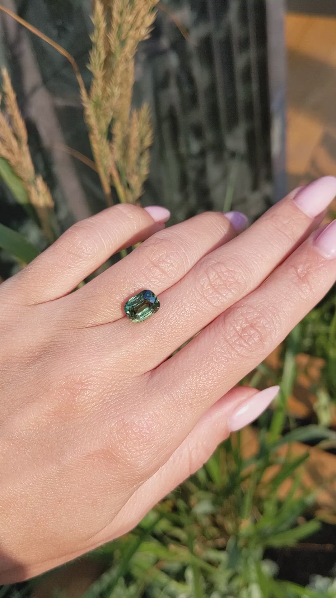 4.05 Ct. Green Sapphire from Ceylon (Sri Lanka) Size Video
