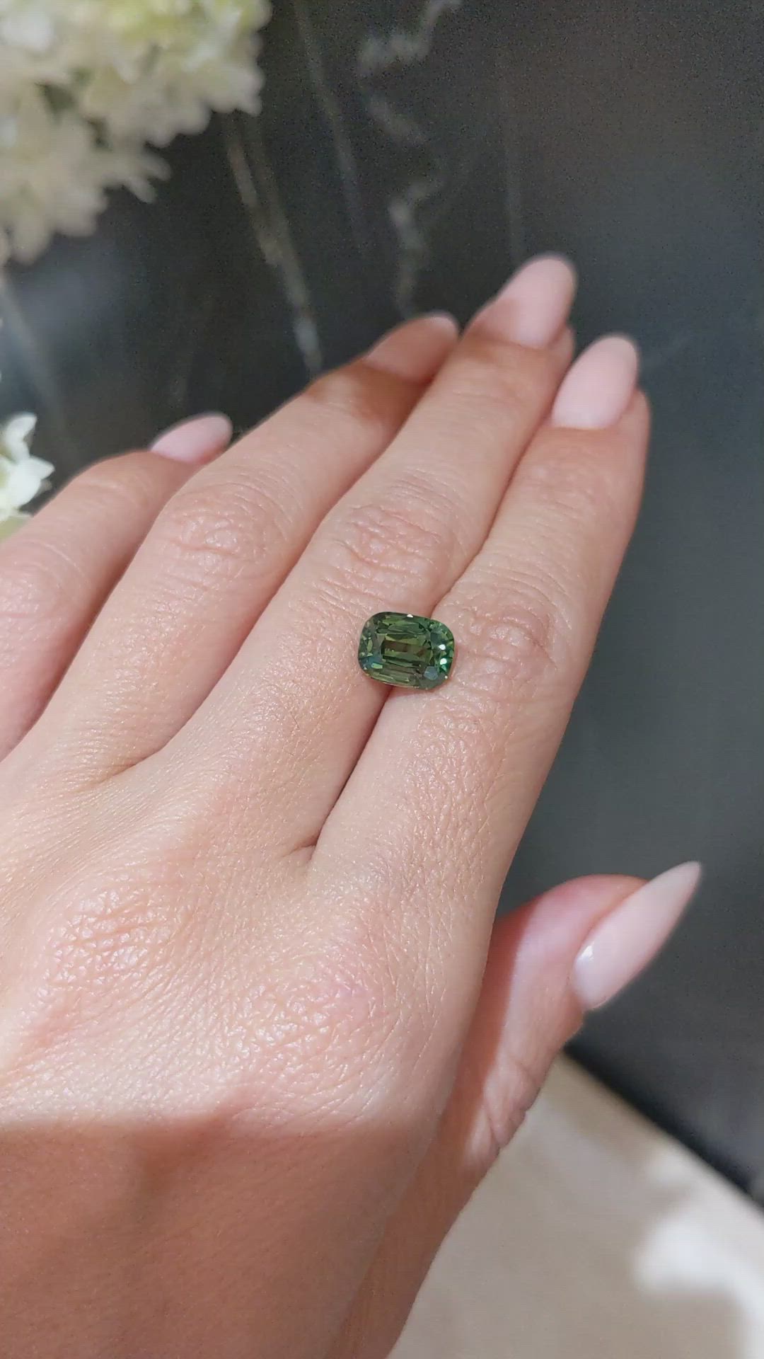 4.05 Ct. Green Sapphire from Ceylon (Sri Lanka) Size Video