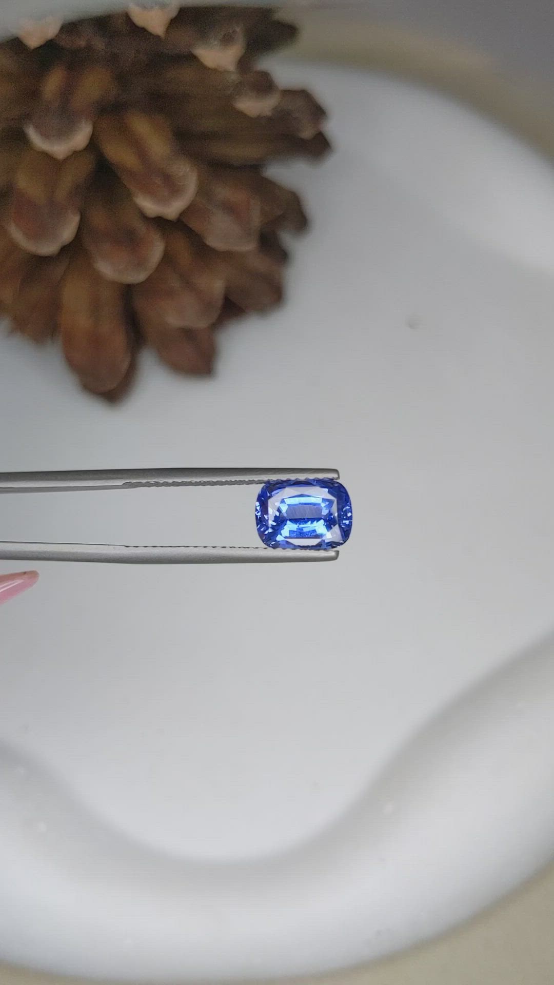 3.13 Ct. Blue Sapphire from Ceylon (Sri Lanka) Size Video