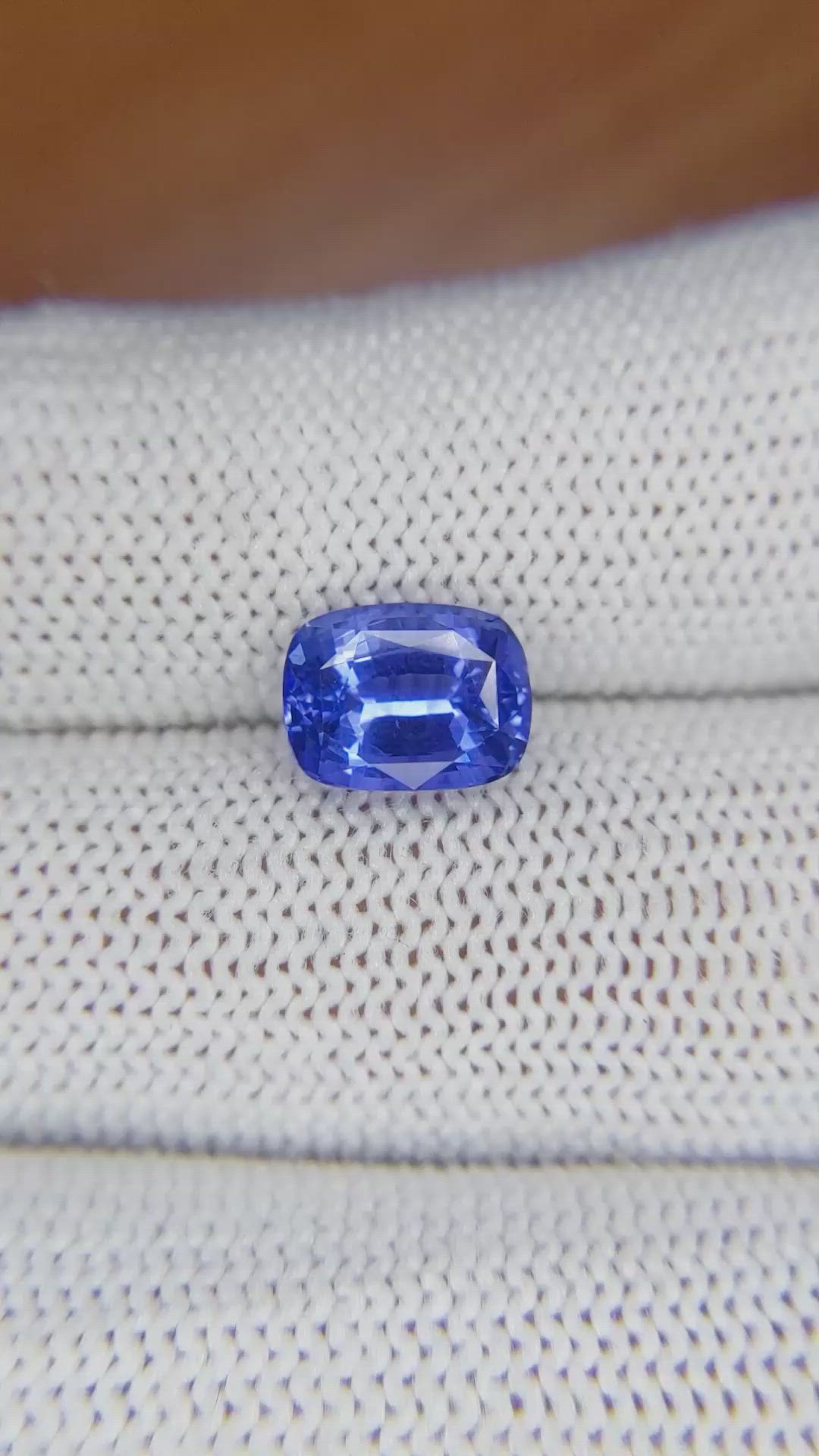 3.13 Ct. Blue Sapphire from Ceylon (Sri Lanka) Size Video