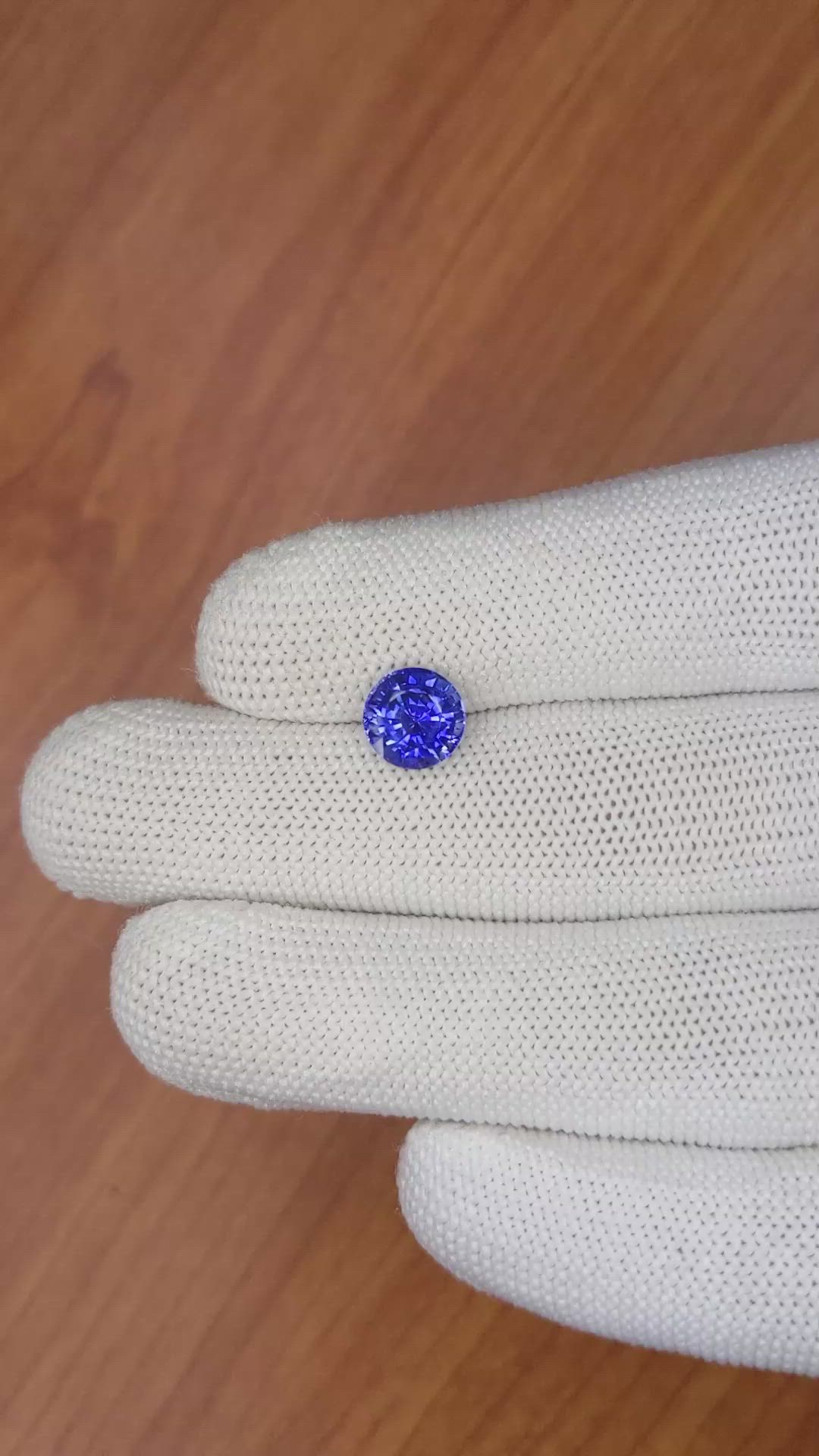 2.76 Ct. Blue Sapphire from Ceylon (Sri Lanka) Size Video
