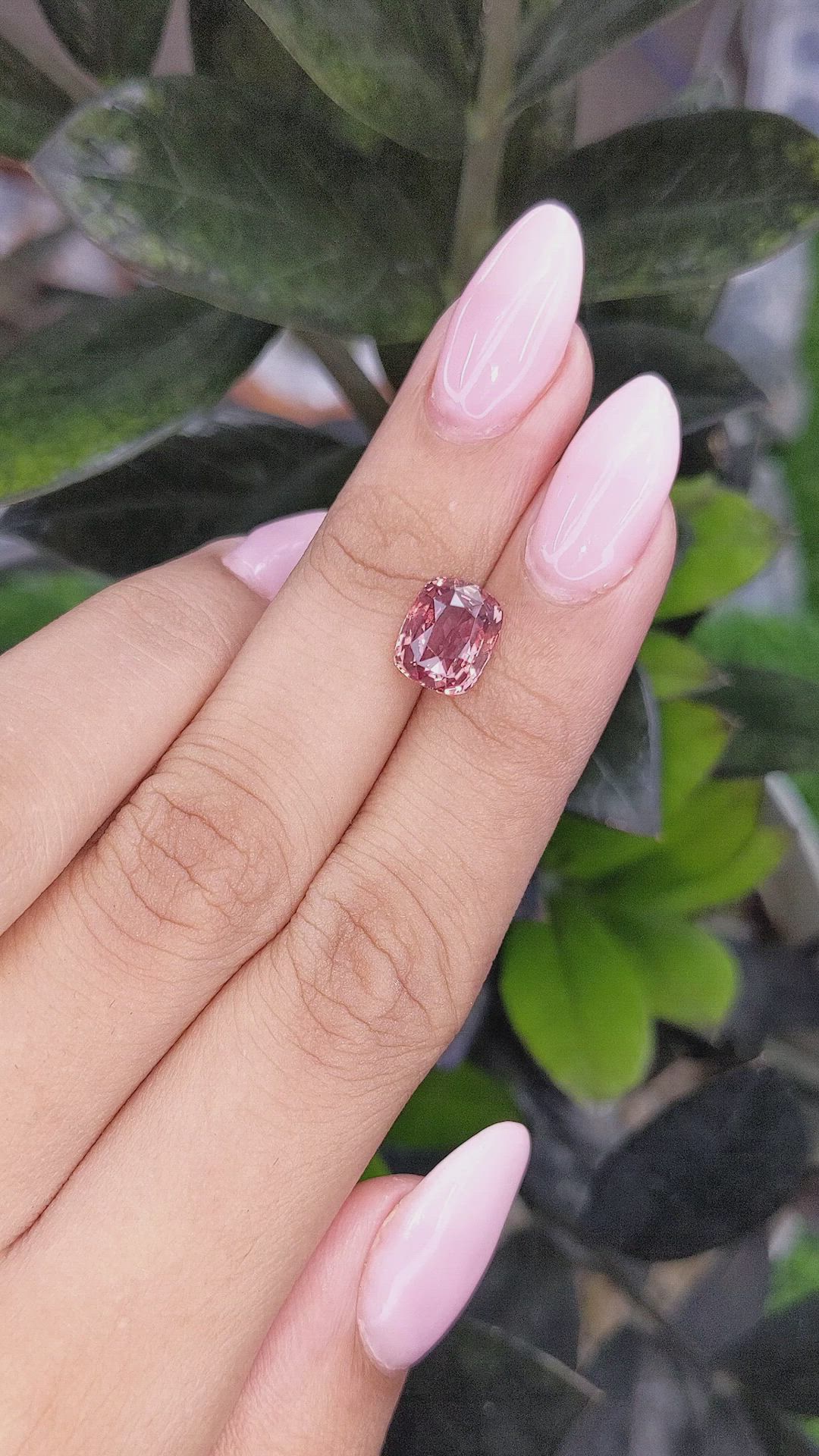 3.64 Ct. Padparadscha Sapphire from Ceylon (Sri Lanka) Size Video