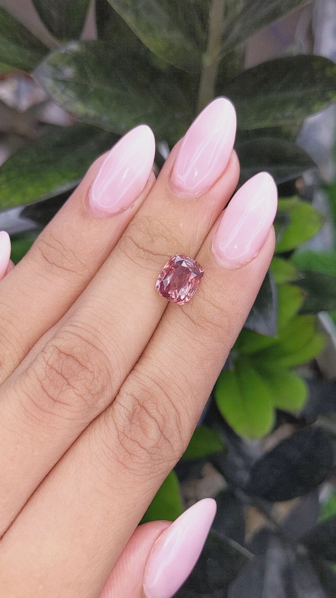 3.64 Ct. Padparadscha Sapphire from Ceylon (Sri Lanka) Size Video