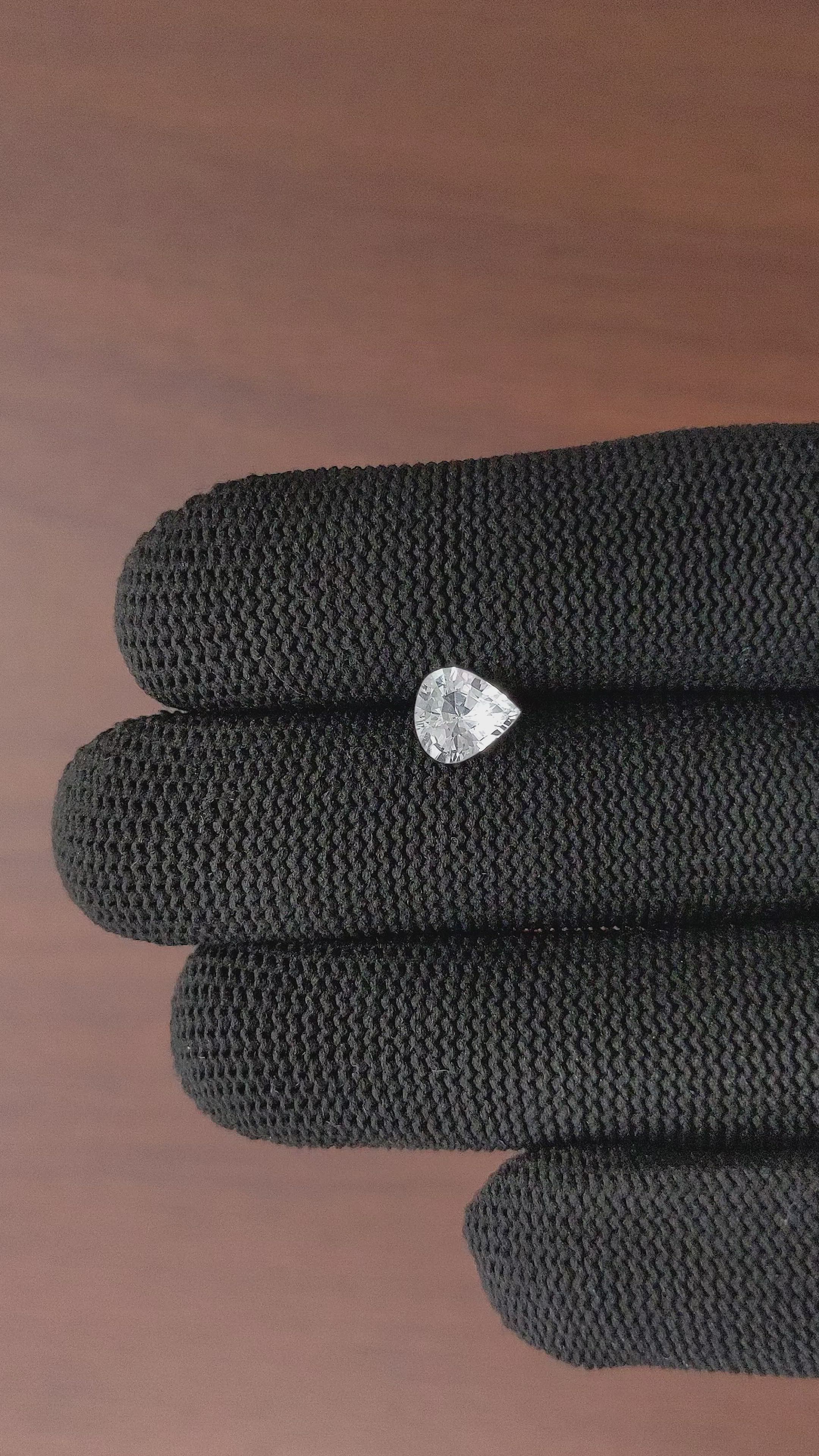 1.19 Ct. White Sapphire from Ceylon (Sri Lanka) Size Video