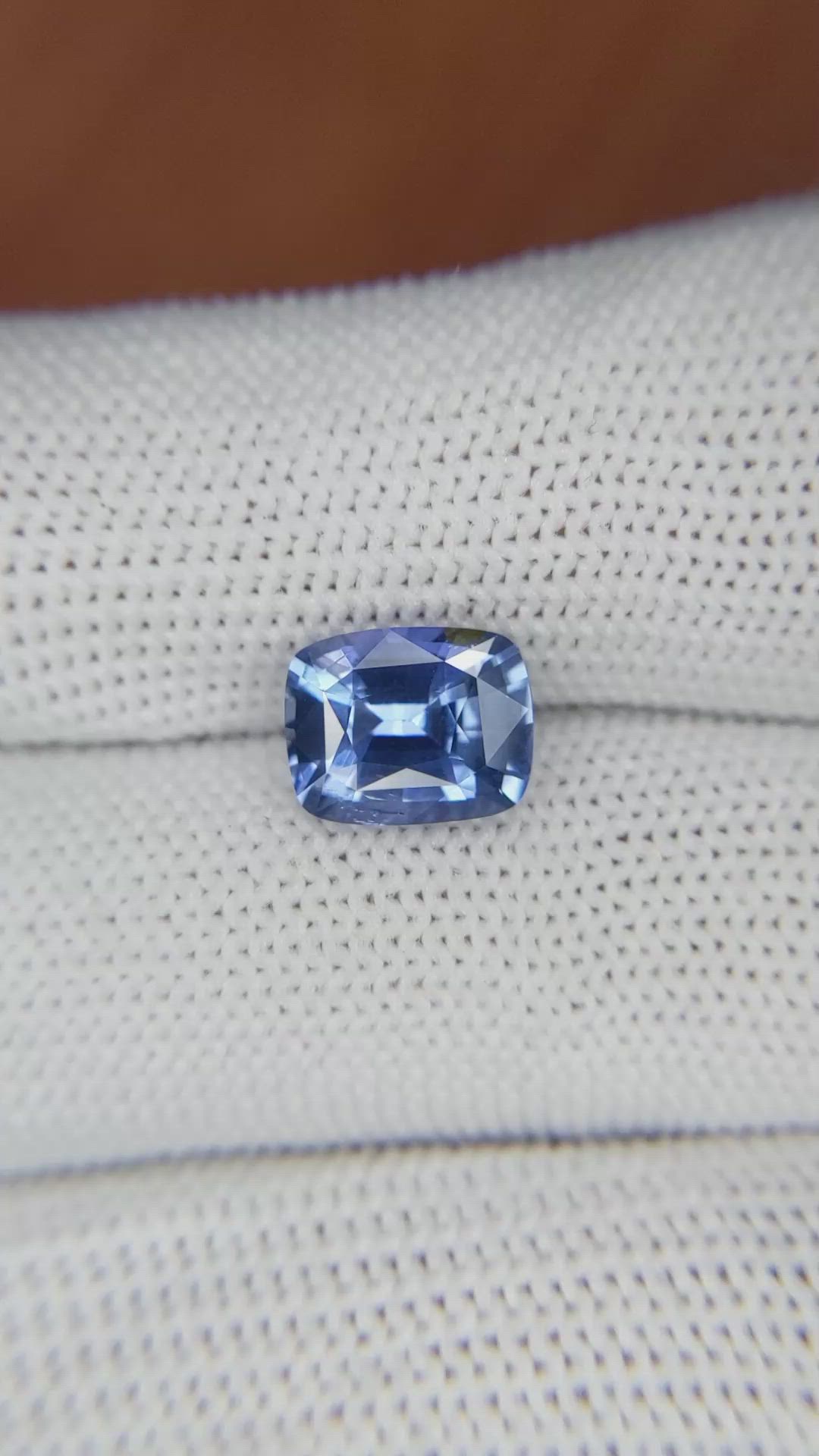 3.00 Ct. Blue Sapphire from Ceylon (Sri Lanka) Size Video