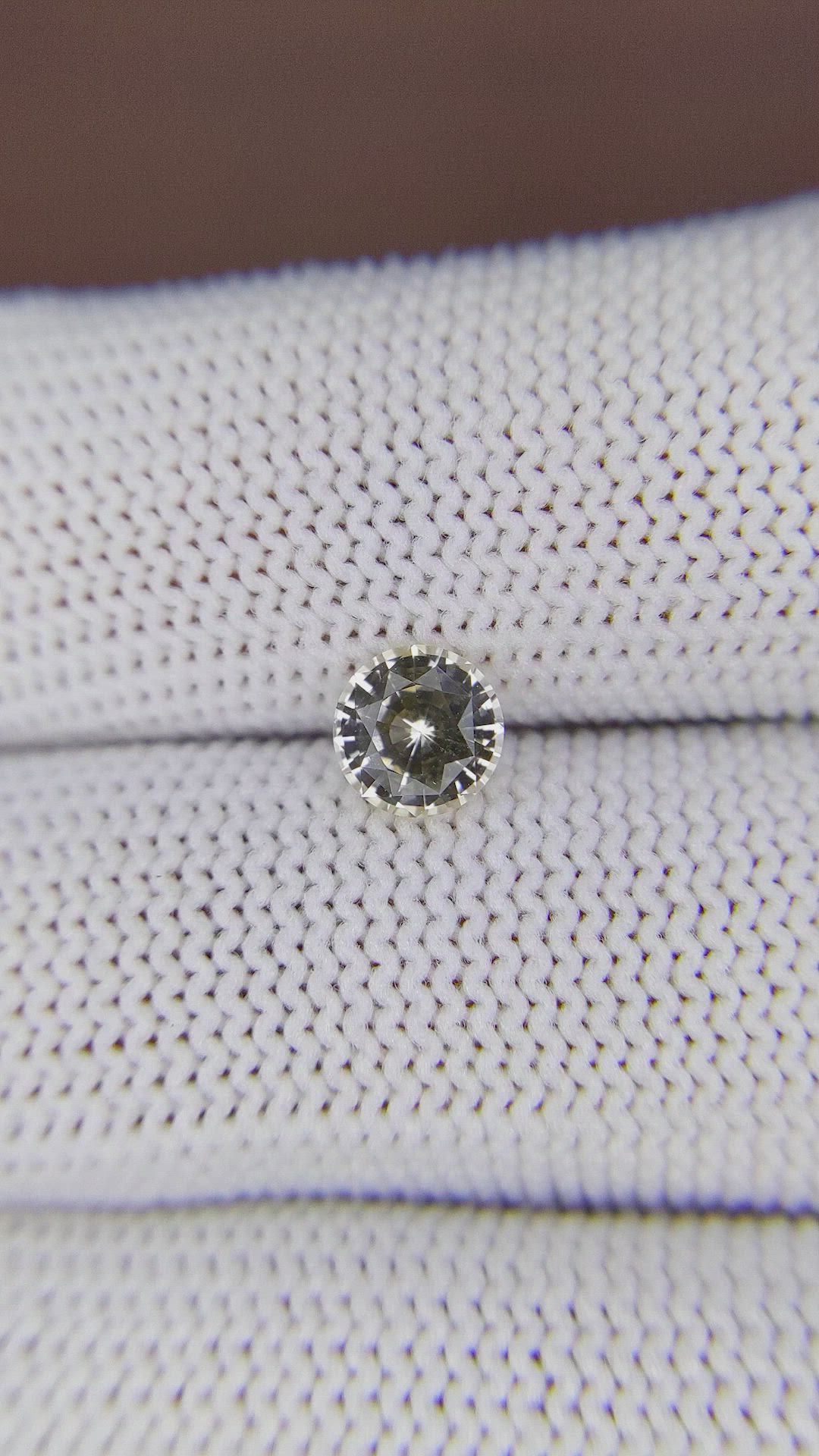 1.00 Ct. Yellow Sapphire from Ceylon (Sri Lanka) Size Video