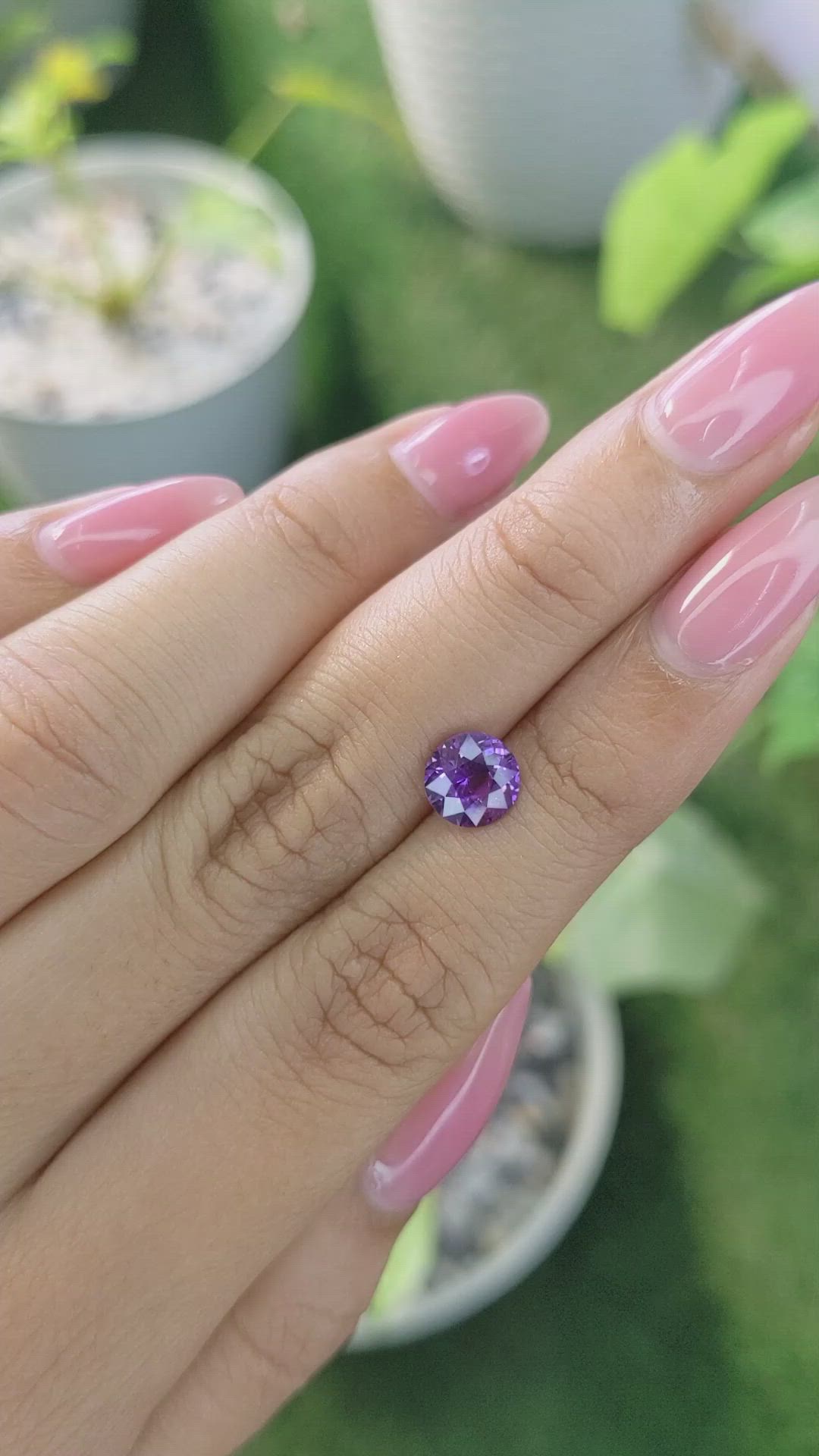 1.63 Ct. Sapphire from Ceylon (Sri Lanka) Size Video