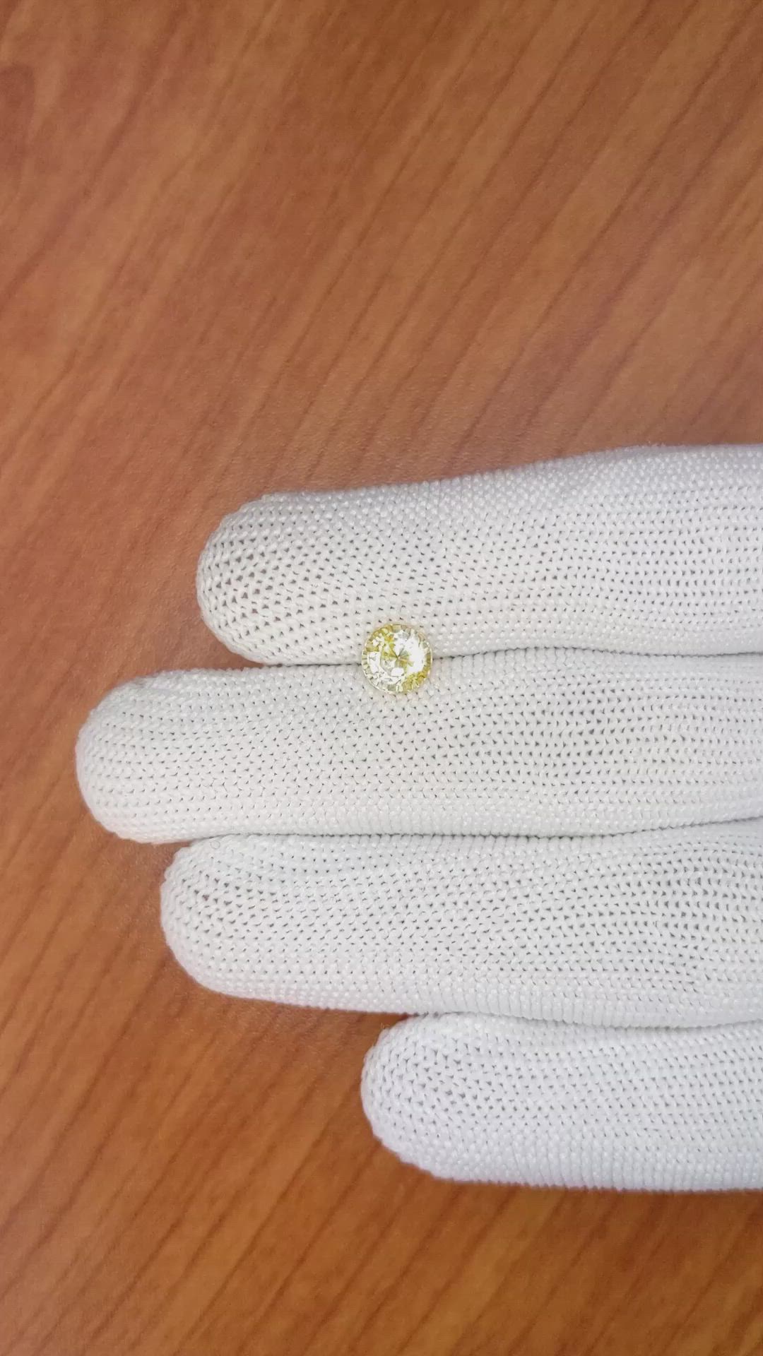 1.29 Ct. Bi Color Sapphire from Ceylon (Sri Lanka) Size Video