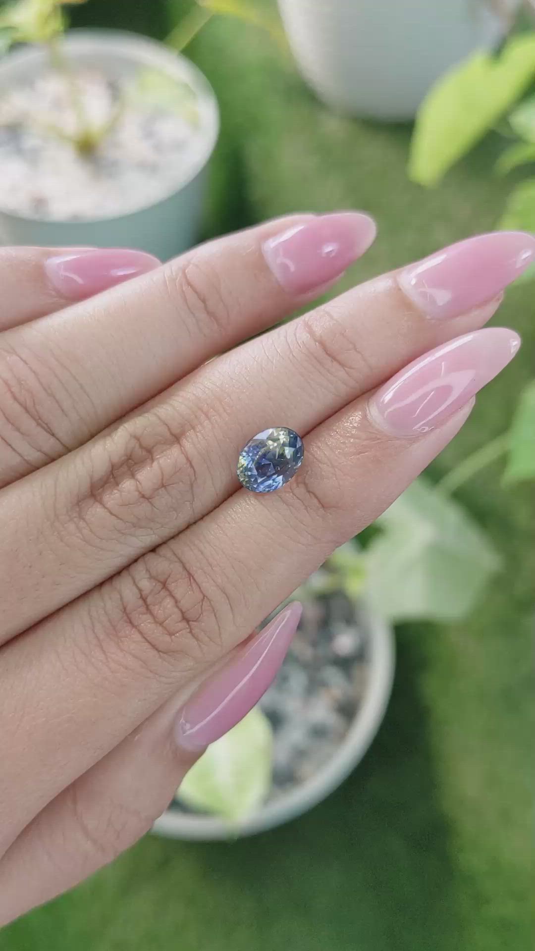 2.45 Ct. Bi Color Sapphire from Ceylon (Sri Lanka) Size Video