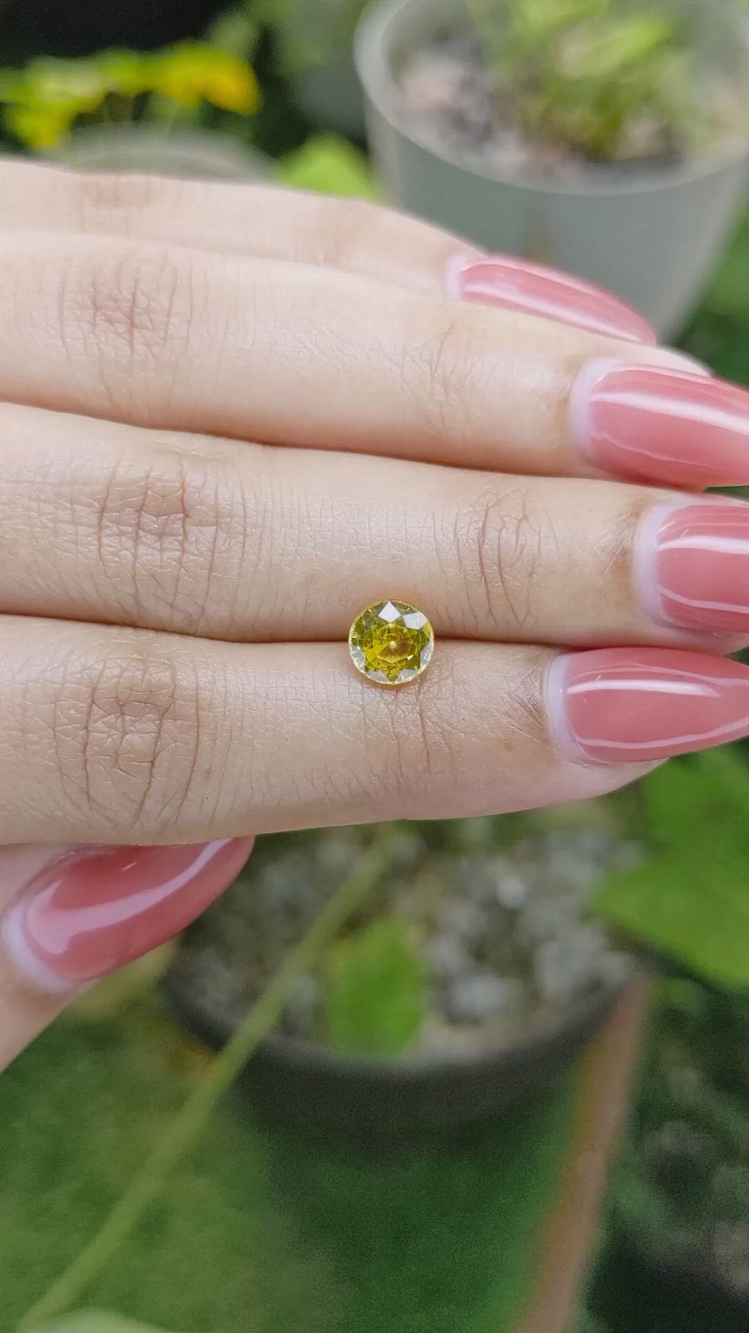 1.31 Ct. Yellow Sapphire from Ceylon (Sri Lanka) Size Video