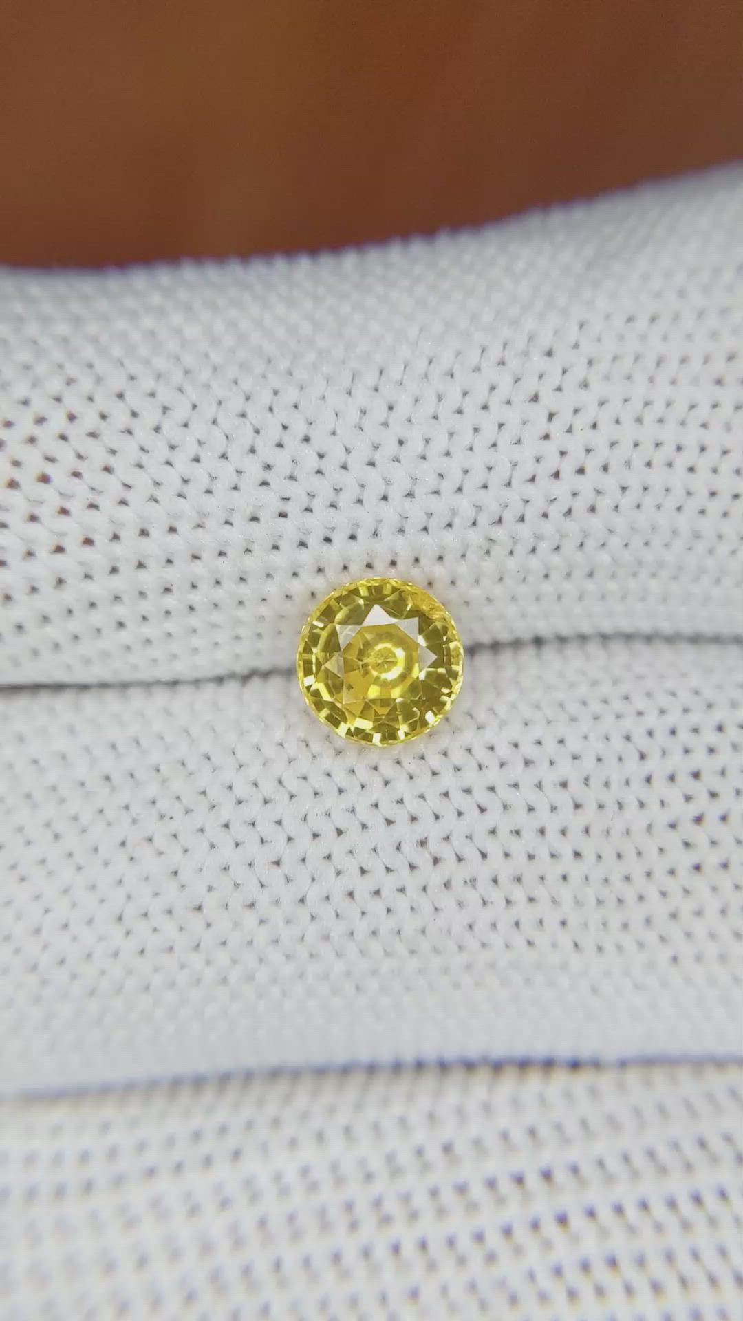 1.31 Ct. Yellow Sapphire from Ceylon (Sri Lanka) Size Video