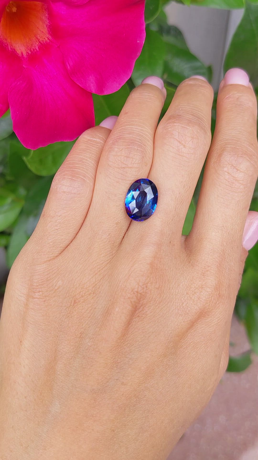 6.66 Ct. Blue Sapphire from Ceylon (Sri Lanka) Size Video