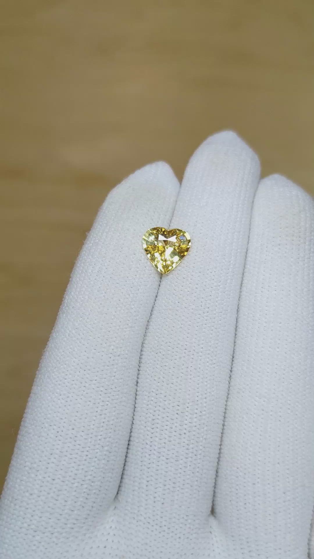 2.07 Ct. Yellow Sapphire from Ceylon (Sri Lanka) Size Video