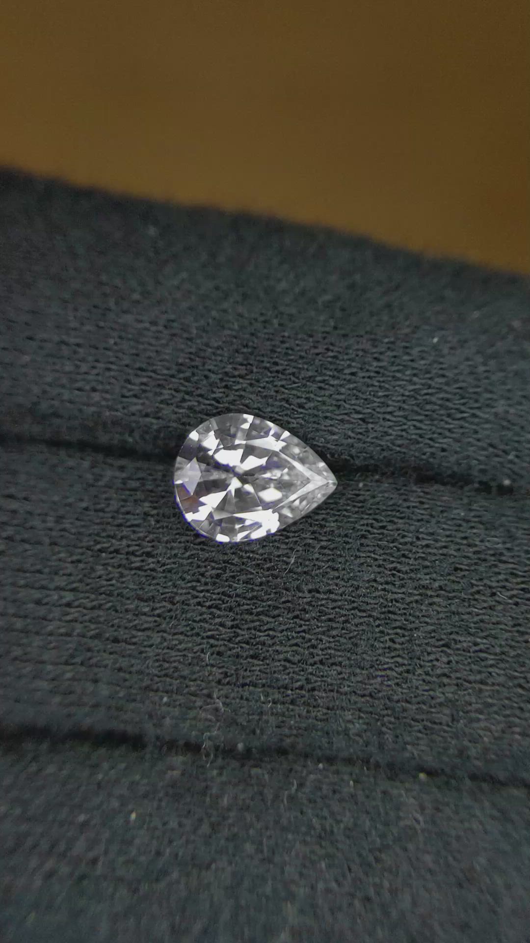 1.64 Ct. White Sapphire from Ceylon (Sri Lanka) Size Video