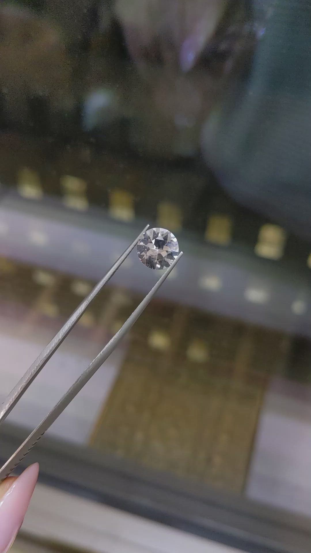 2.39 Ct. White Sapphire from Ceylon (Sri Lanka) Size Video