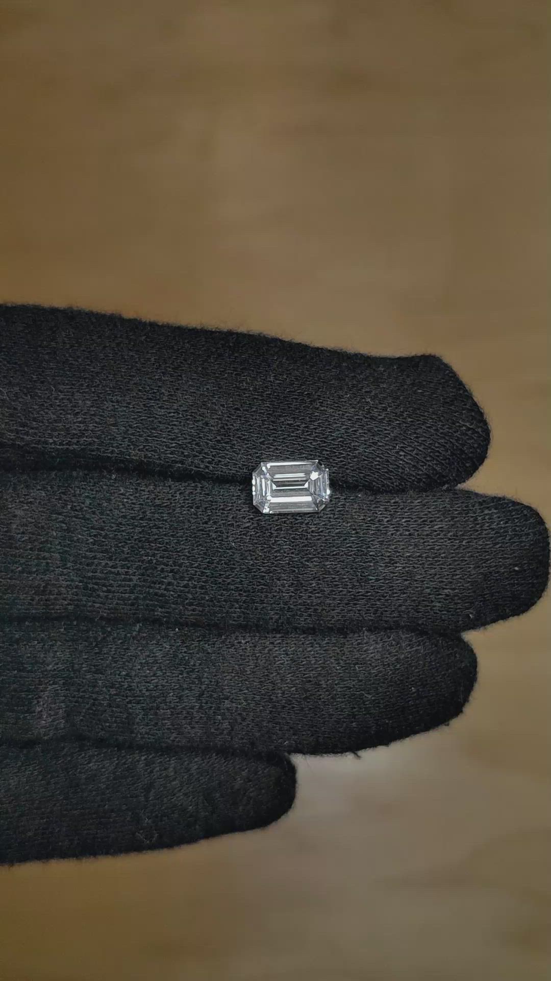 1.52 Ct. White Sapphire from Ceylon (Sri Lanka) Size Video