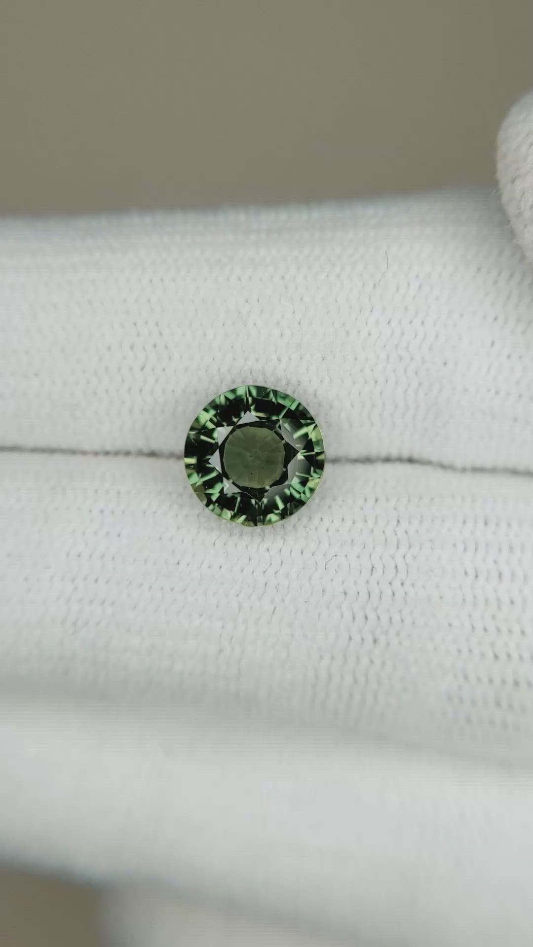 2.40 Ct. Green Sapphire from Ceylon (Sri Lanka) Size Video
